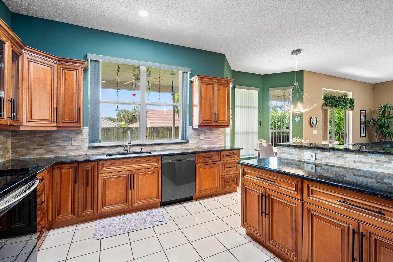 10072 Lexington Estates Boulevard