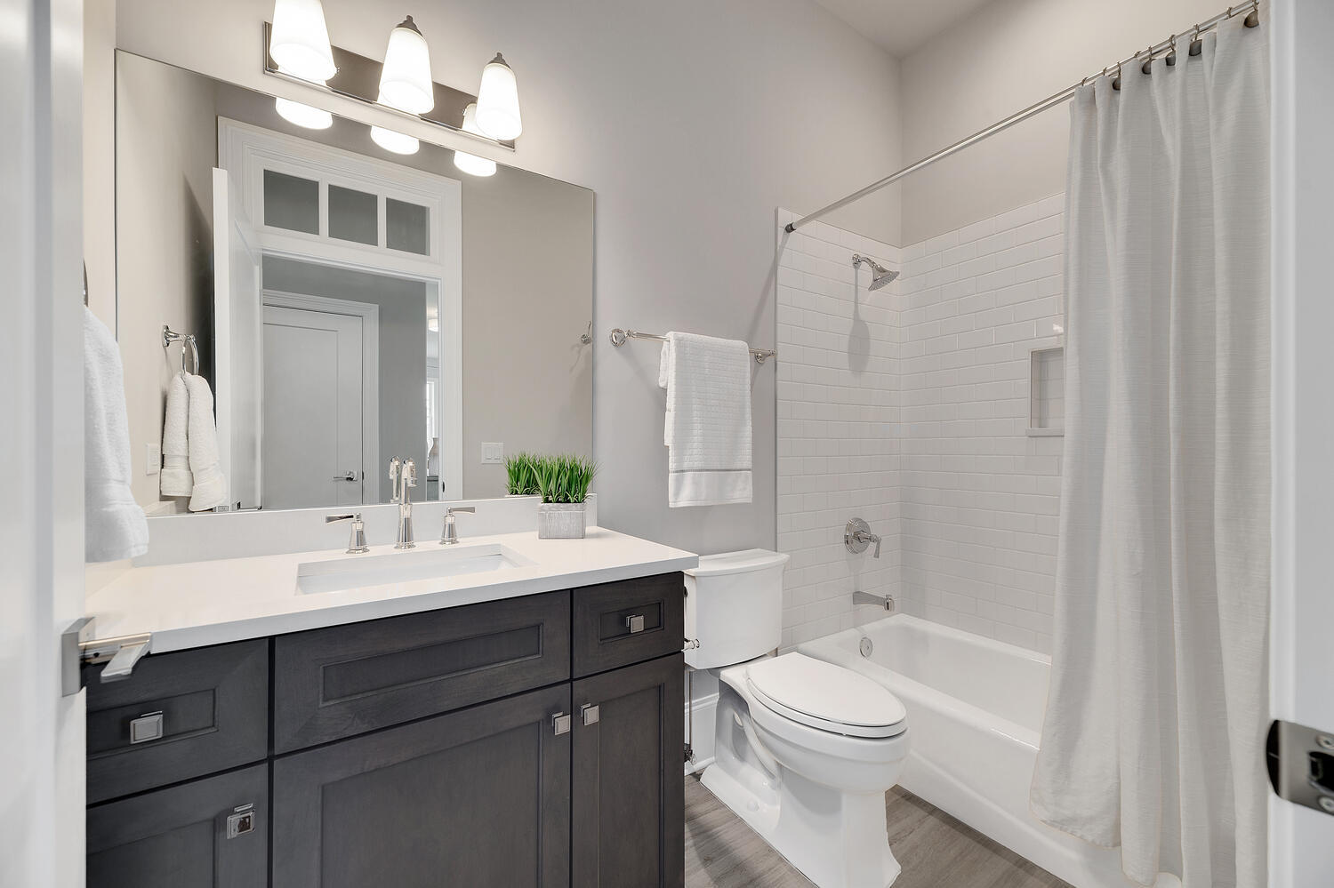 514 Hillgrove Avenue Unit: 302