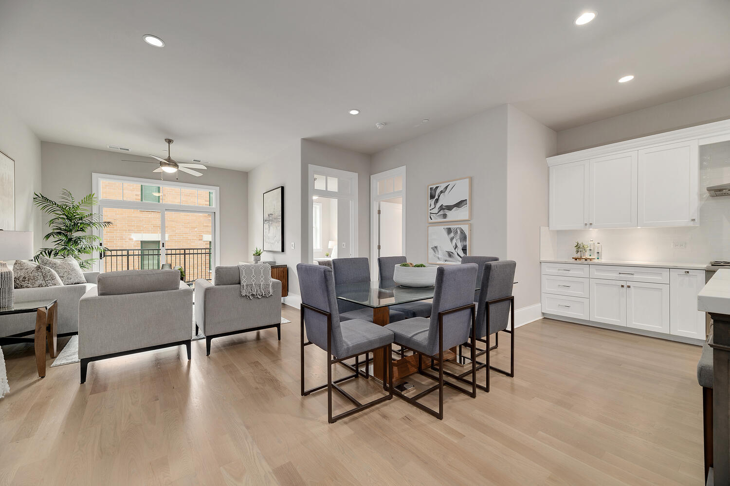 514 Hillgrove Avenue Unit: 302