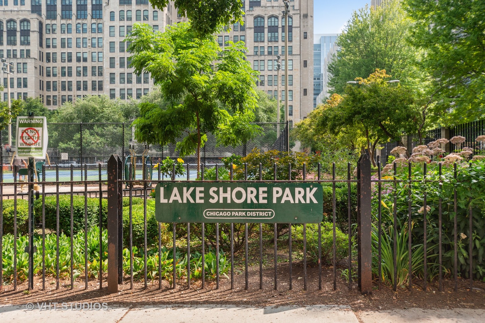 250 E PEARSON Street Unit: 1404