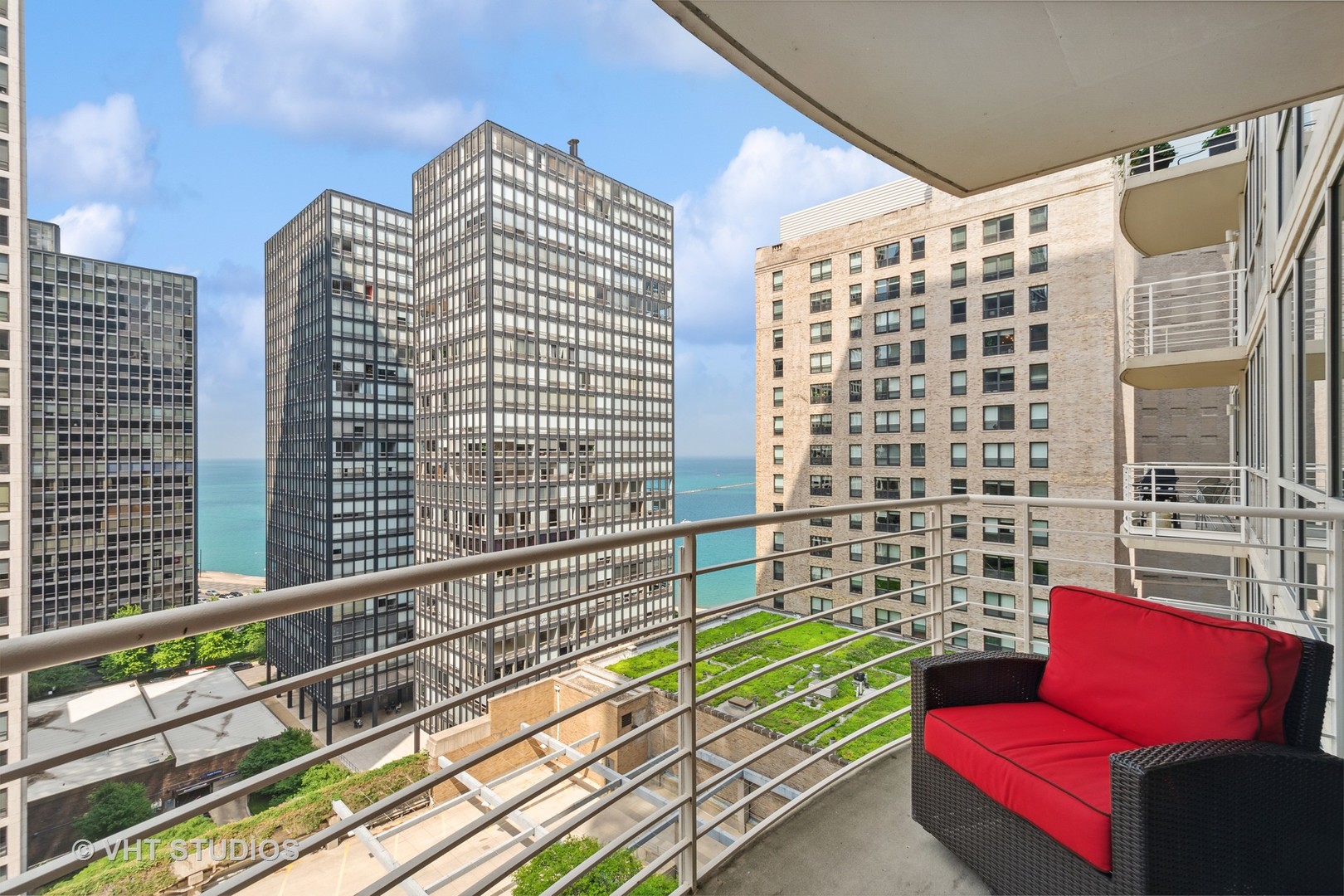 250 E PEARSON Street Unit: 1404