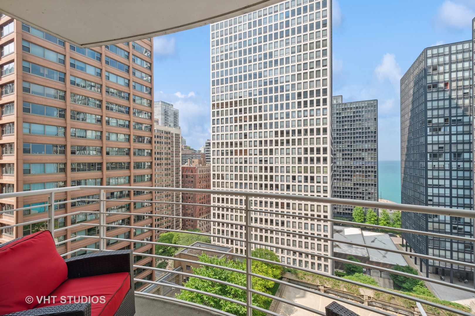 250 E PEARSON Street Unit: 1404