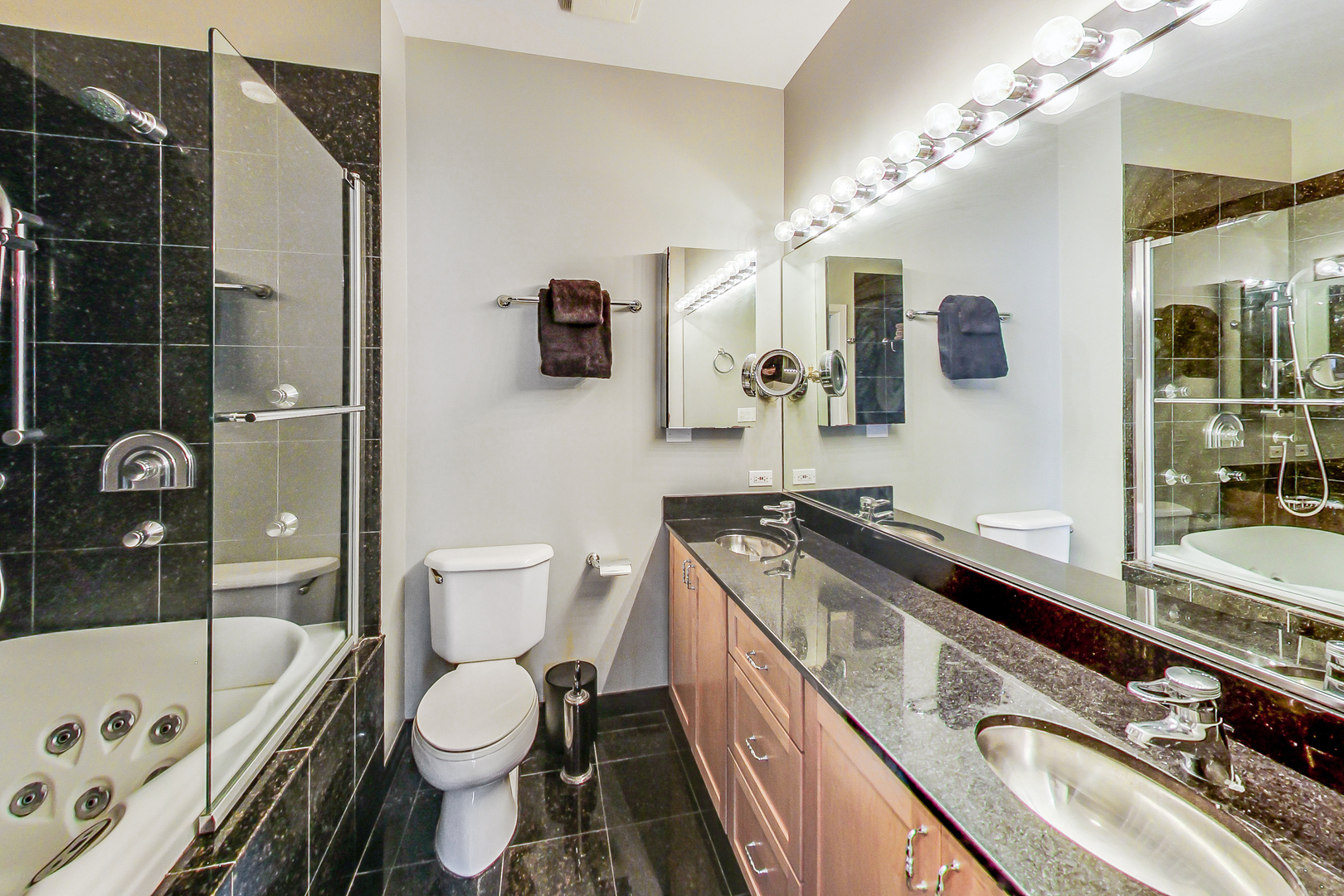 360 W Illinois Street Unit: 509