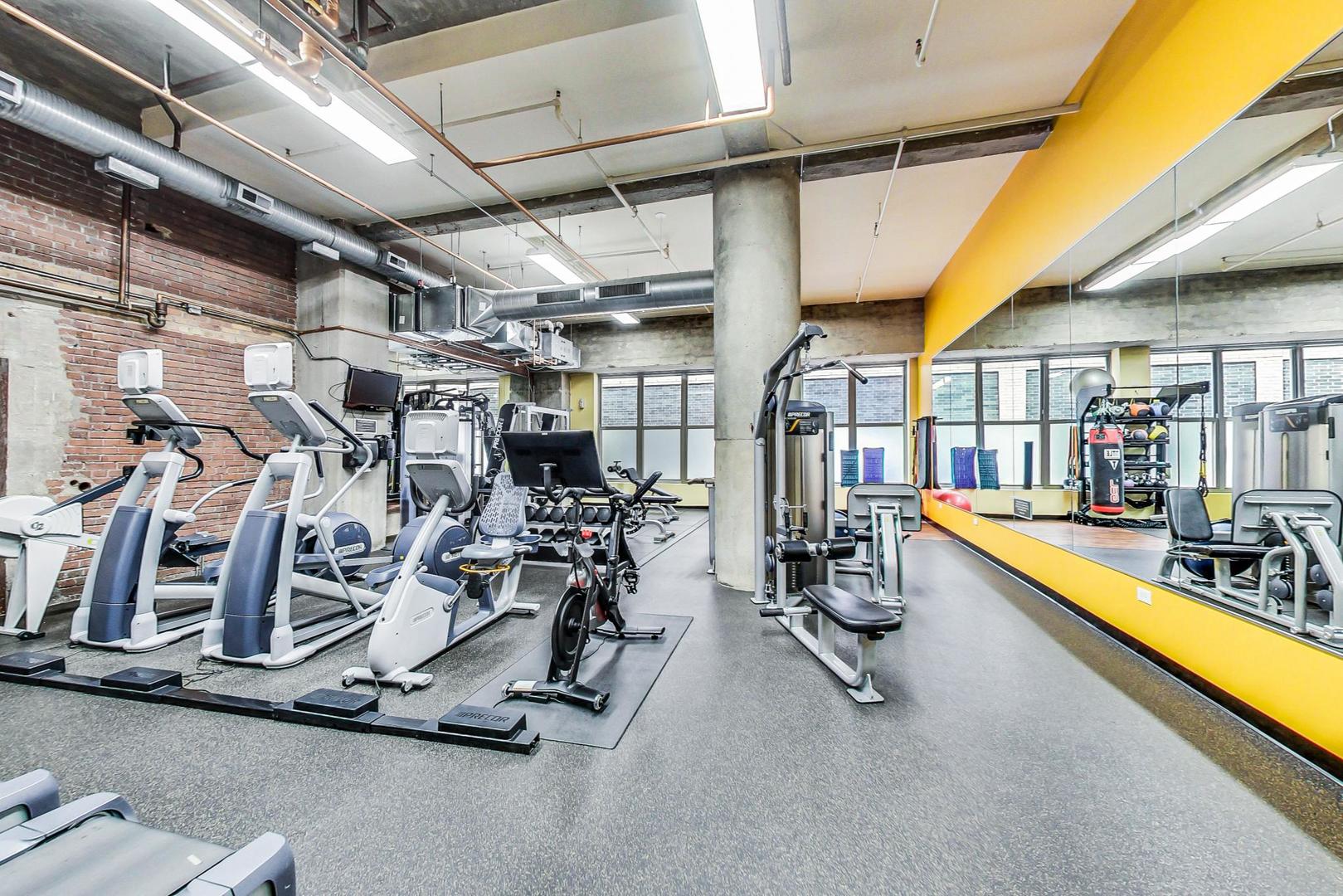 360 W Illinois Street Unit: 509