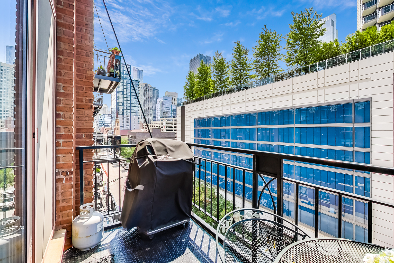 360 W Illinois Street Unit: 509