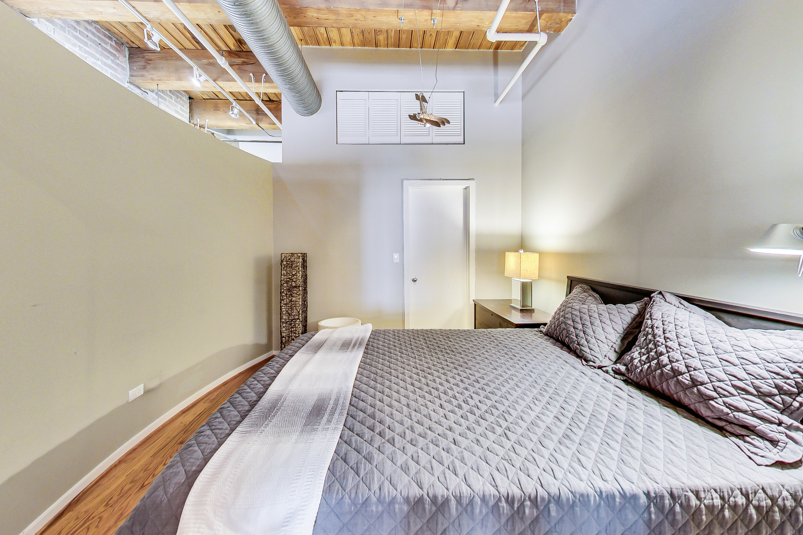 360 W Illinois Street Unit: 509