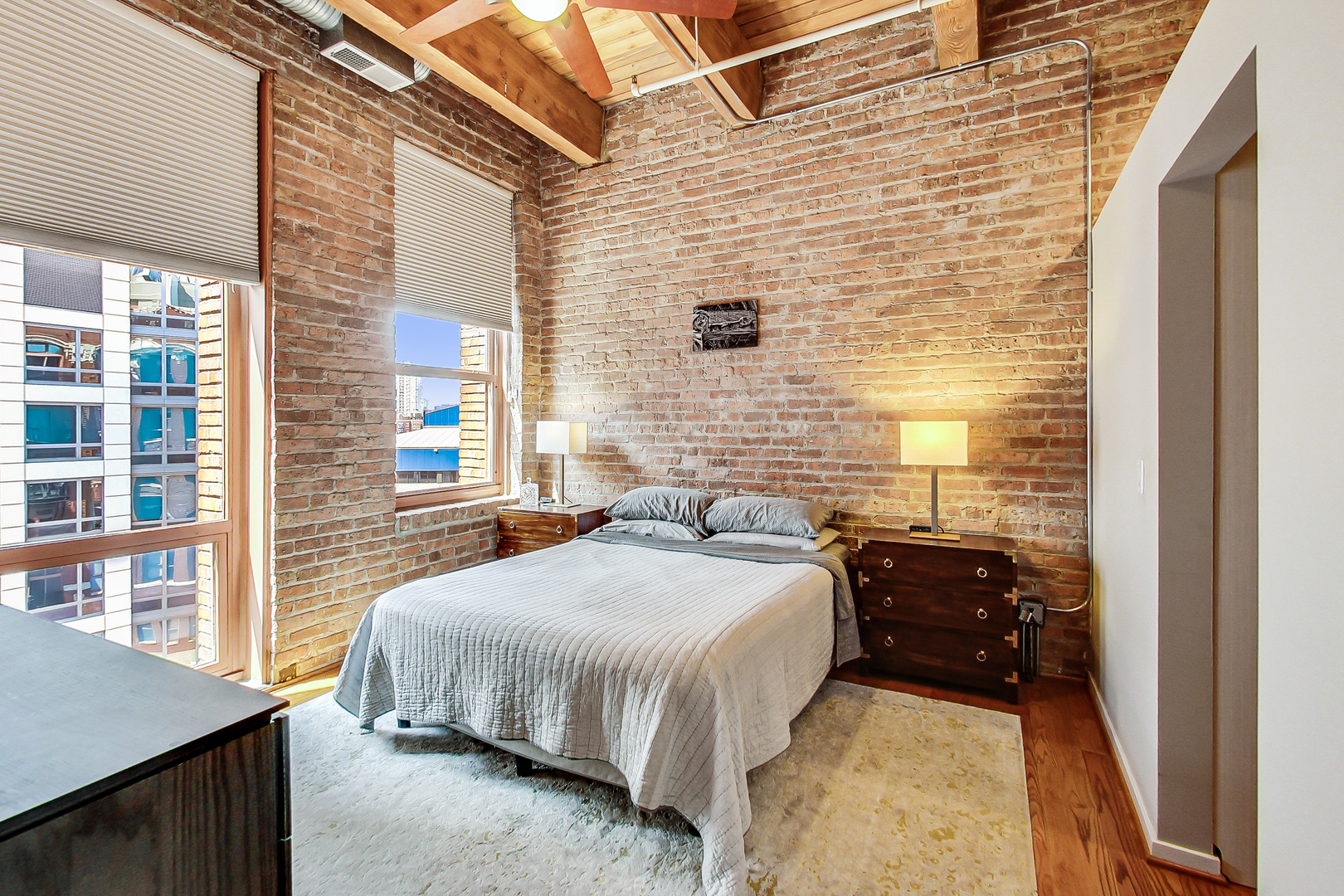 360 W Illinois Street Unit: 509