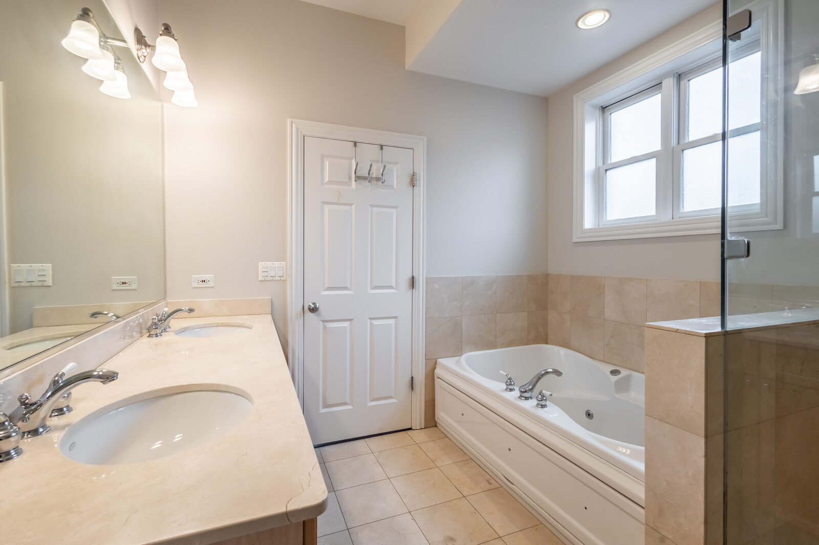 1134 W Fullerton Avenue Unit: 3