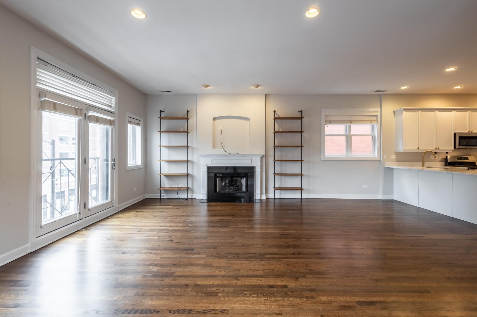 1134 W Fullerton Avenue Unit: 3