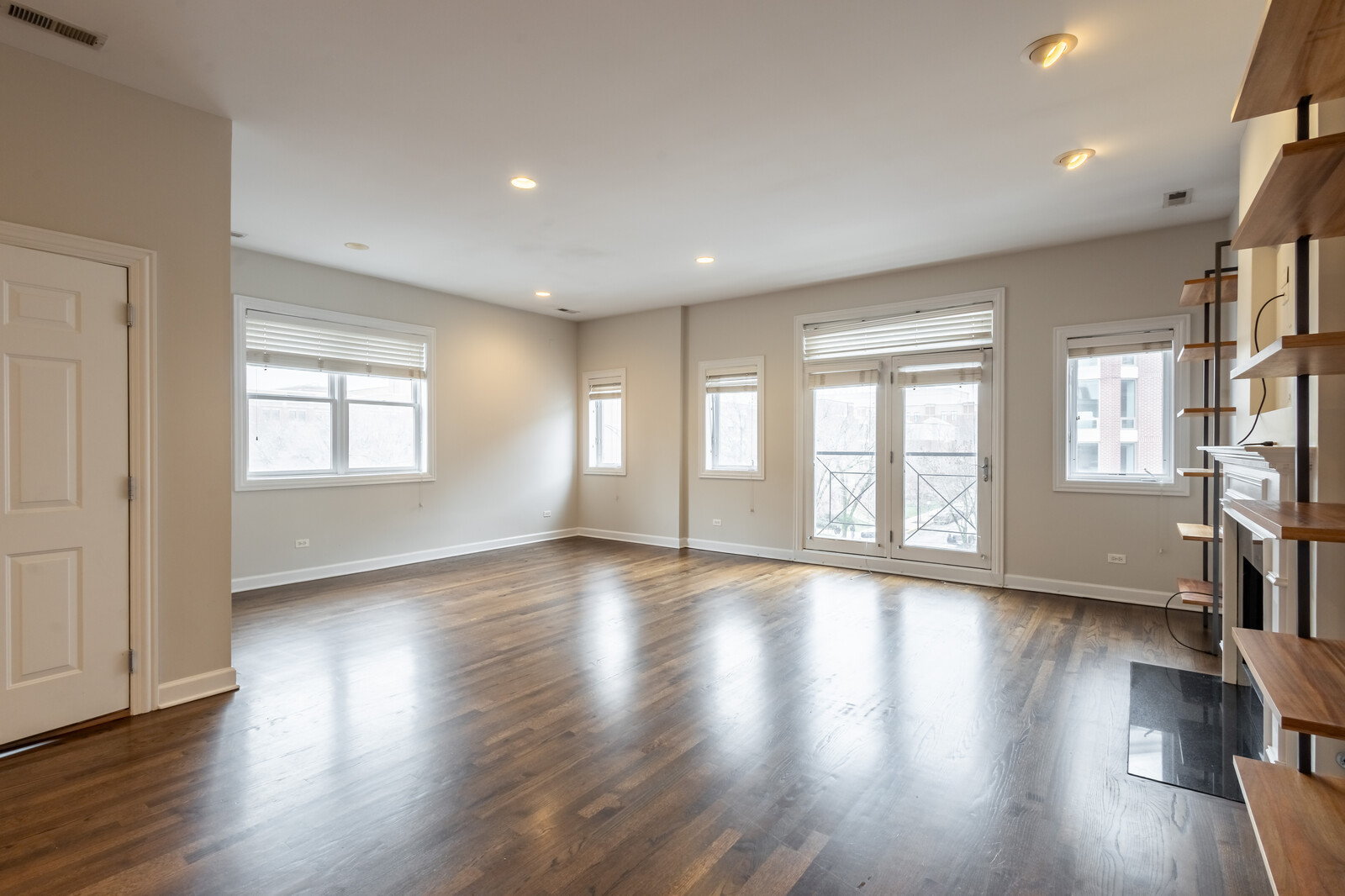 1134 W Fullerton Avenue Unit: 3