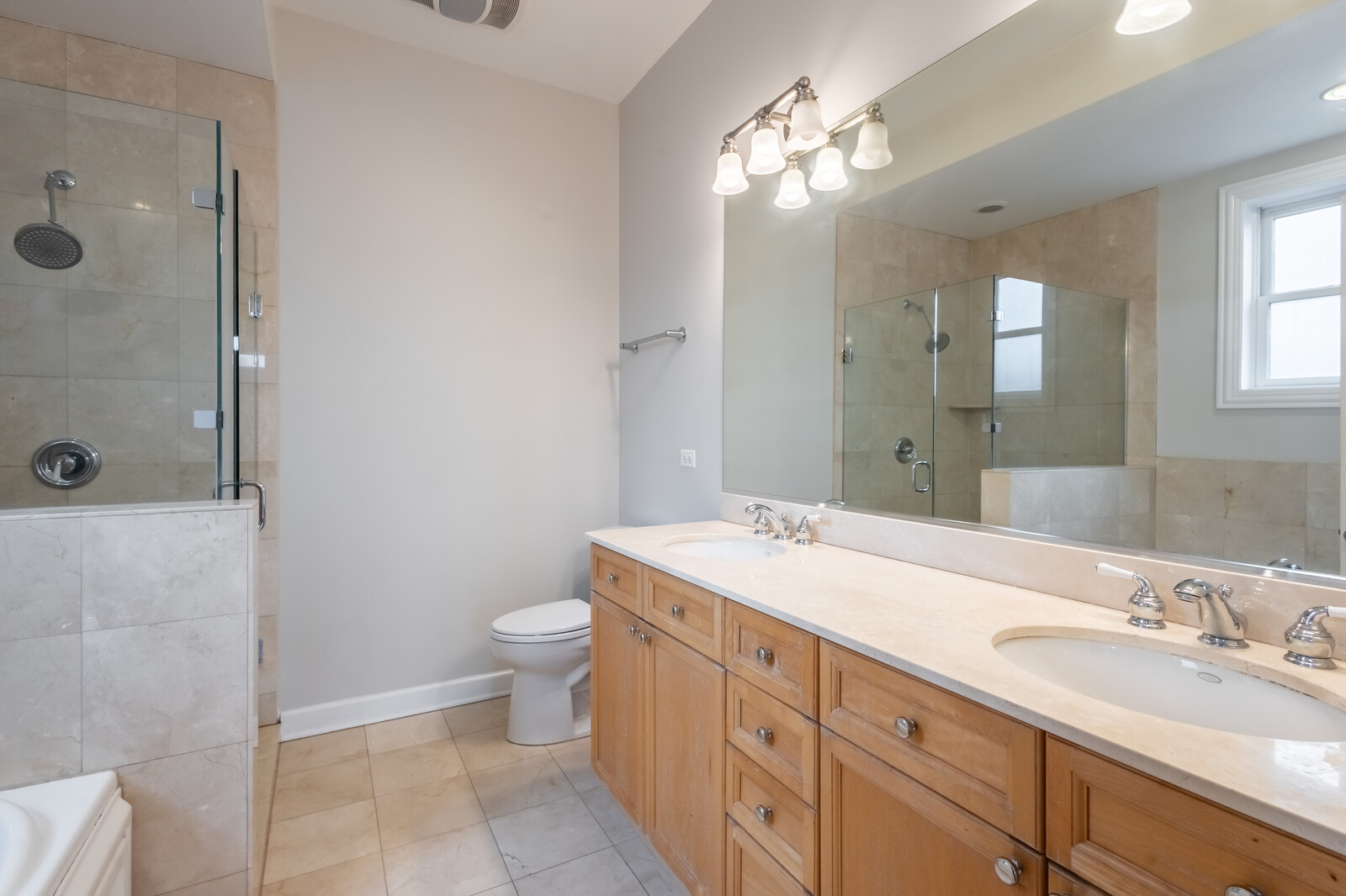 1134 W Fullerton Avenue Unit: 3