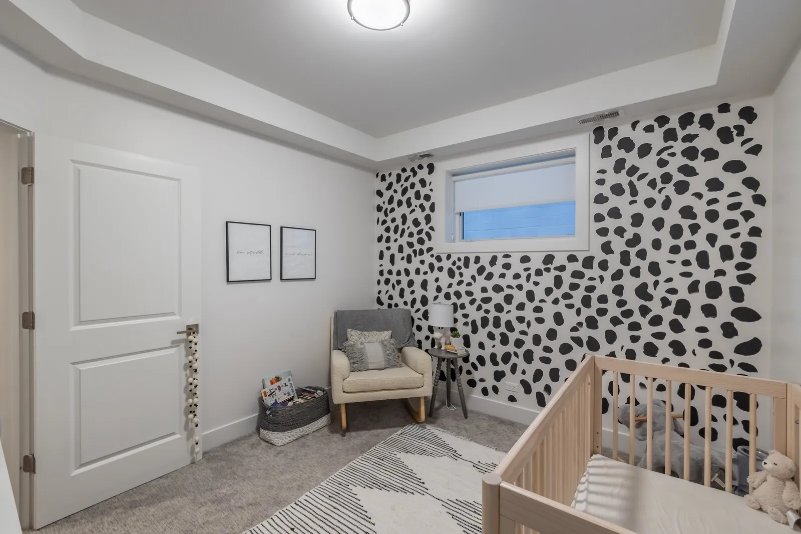 2508 N Greenview Avenue Unit: 1W