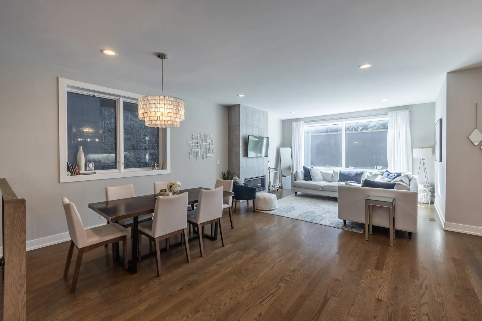 2508 N Greenview Avenue Unit: 1W