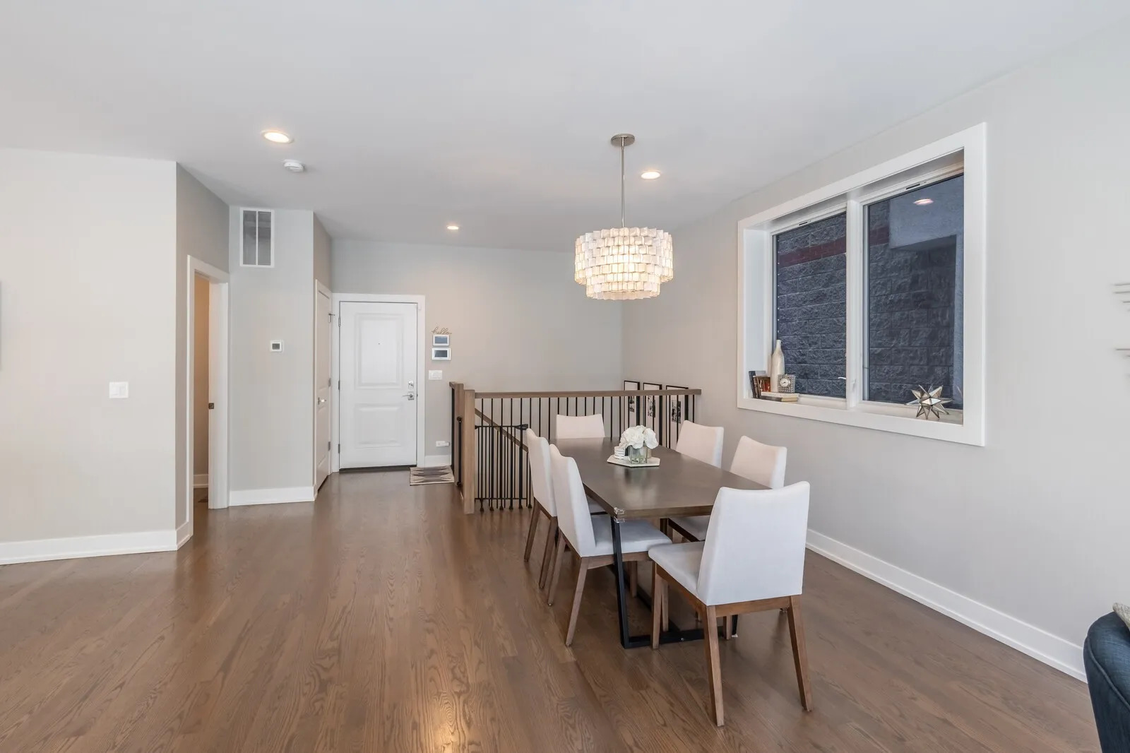 2508 N Greenview Avenue Unit: 1W