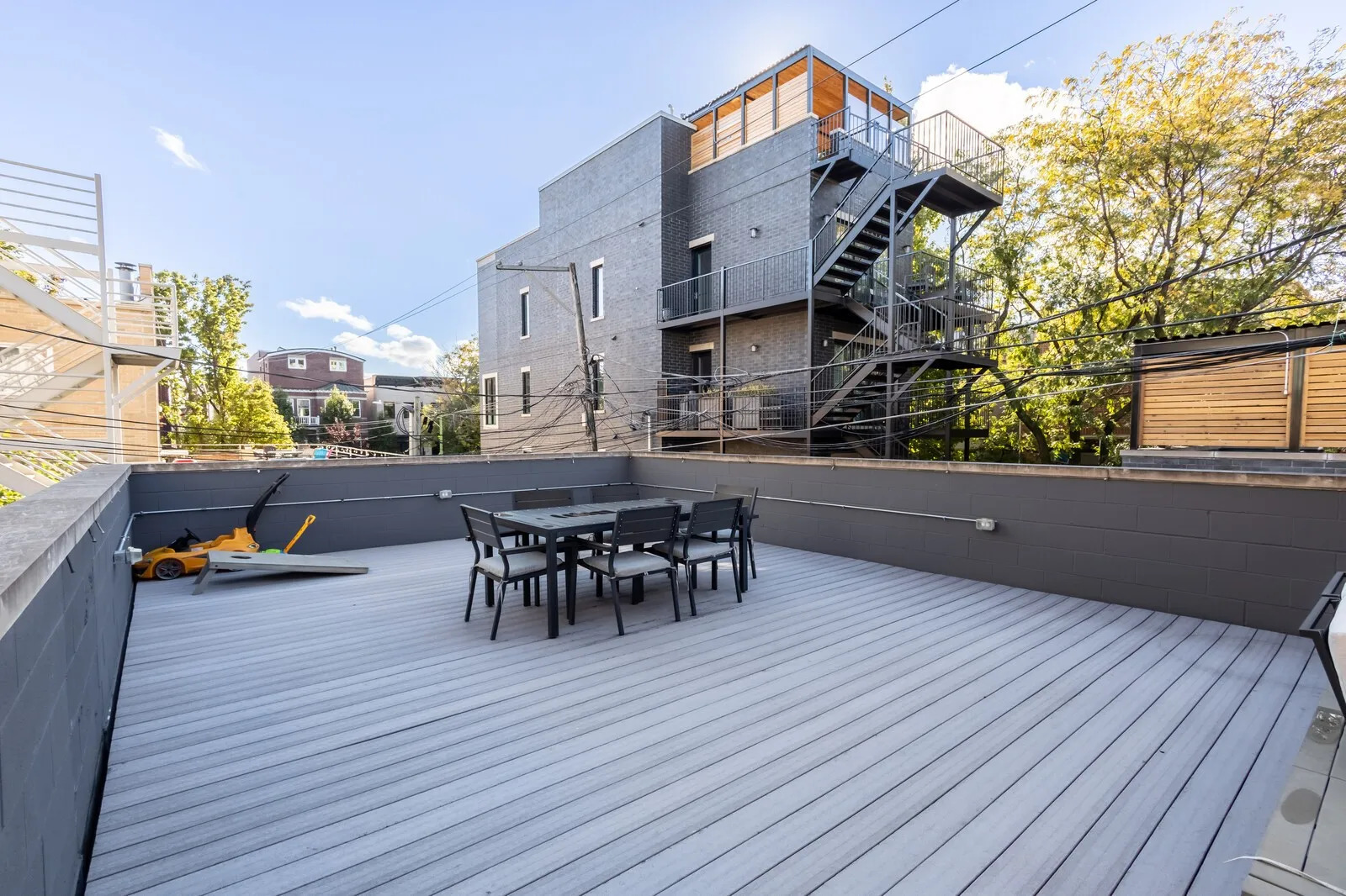 2508 N Greenview Avenue Unit: 1W
