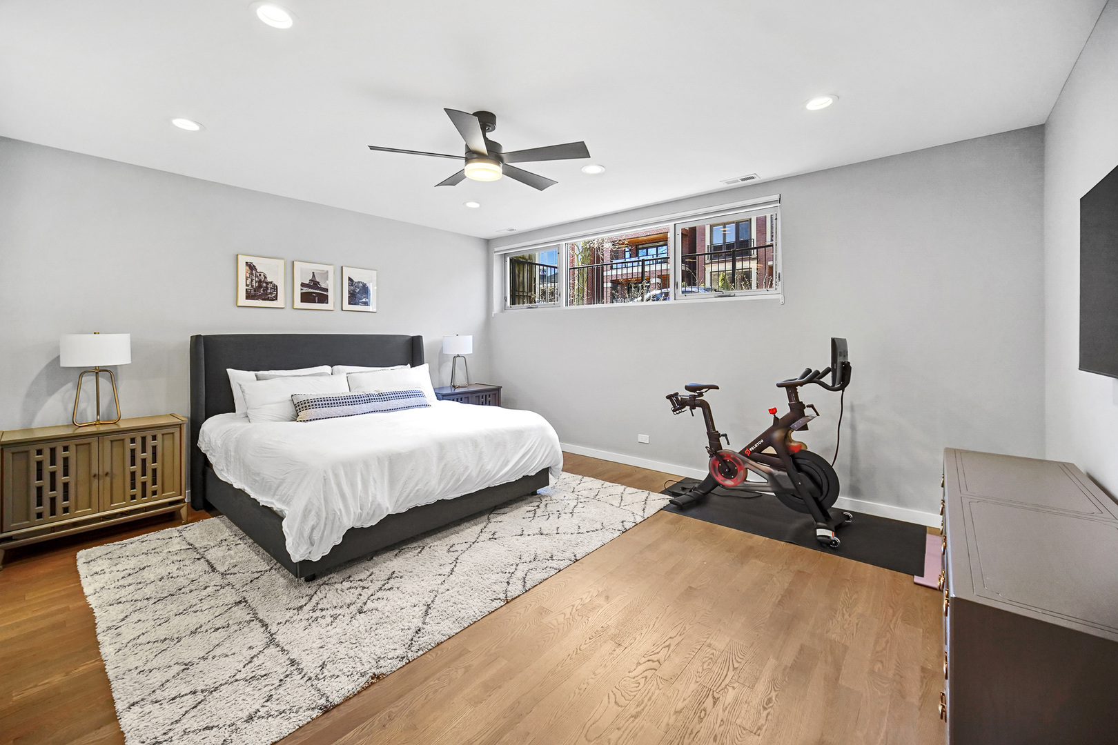 1057 N Paulina Street Unit: 1