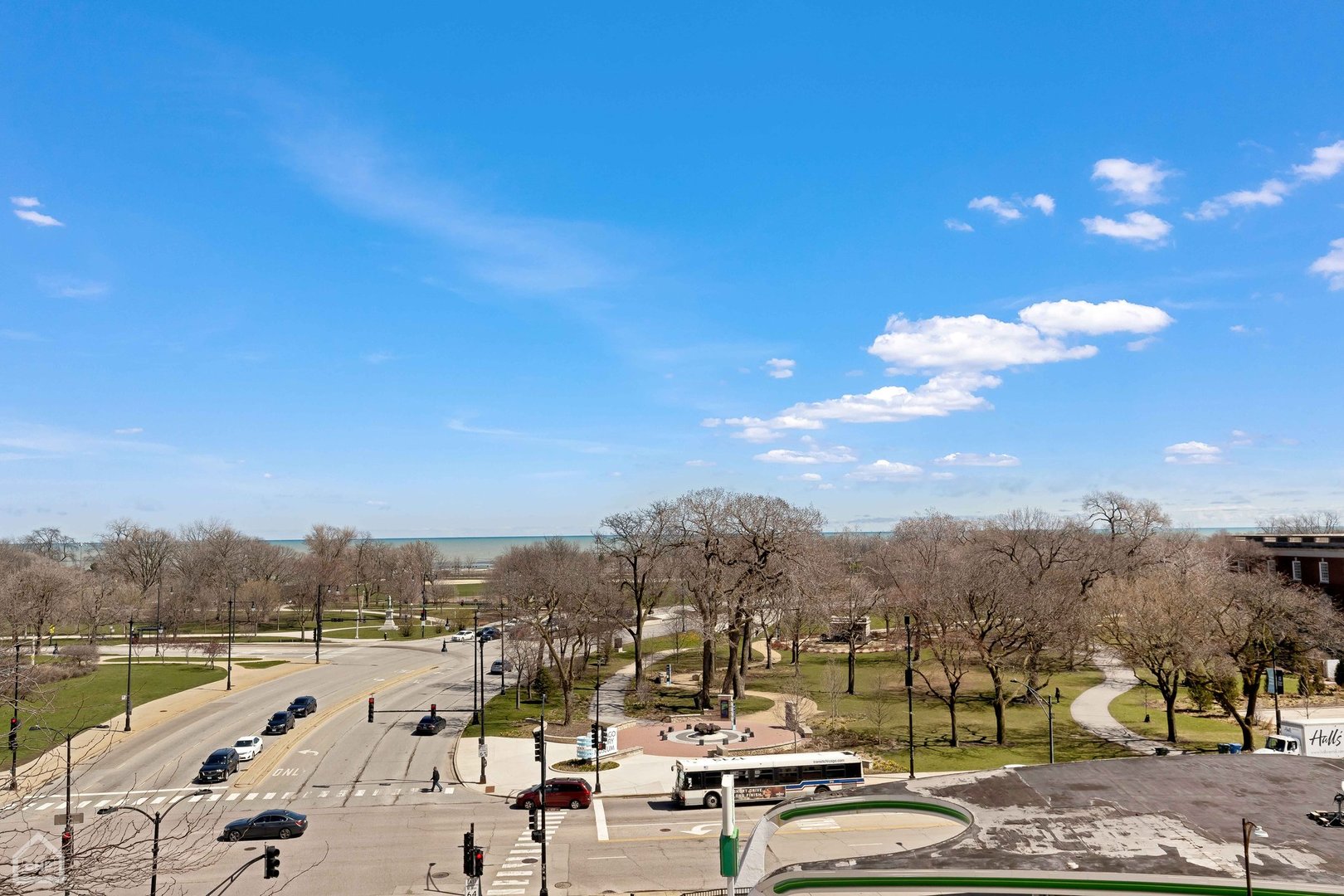 1660 N La Salle Drive Unit: 609