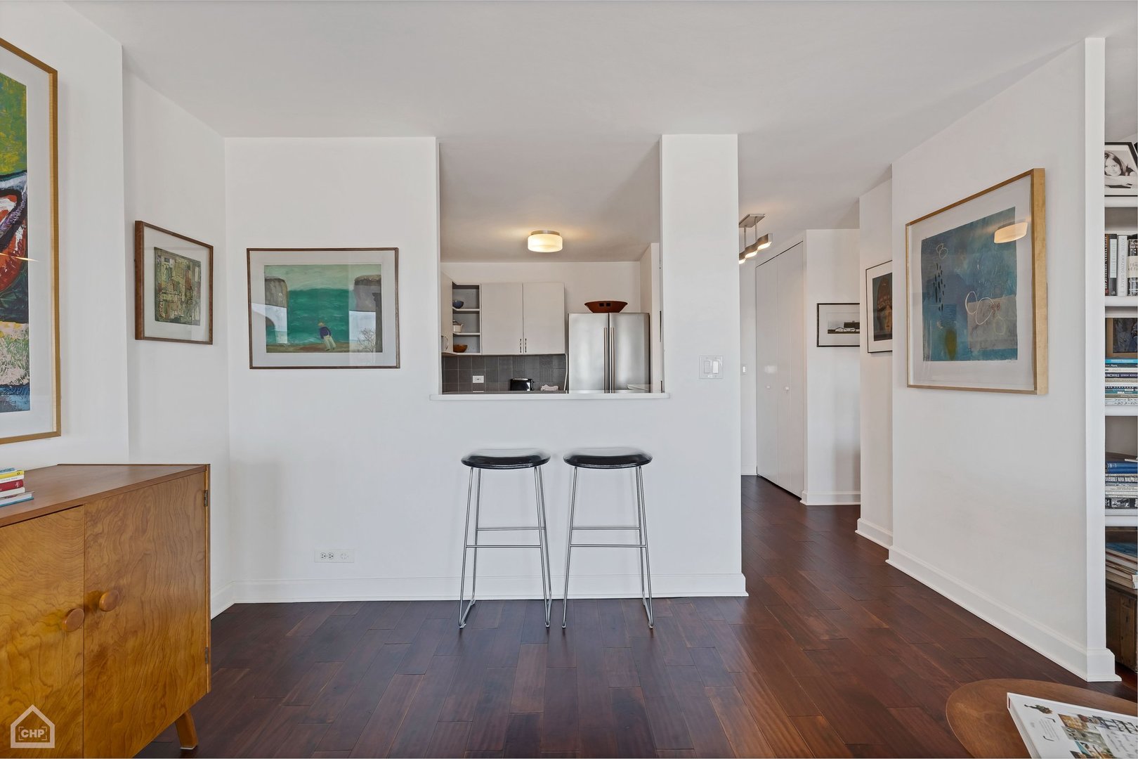 1660 N La Salle Drive Unit: 609