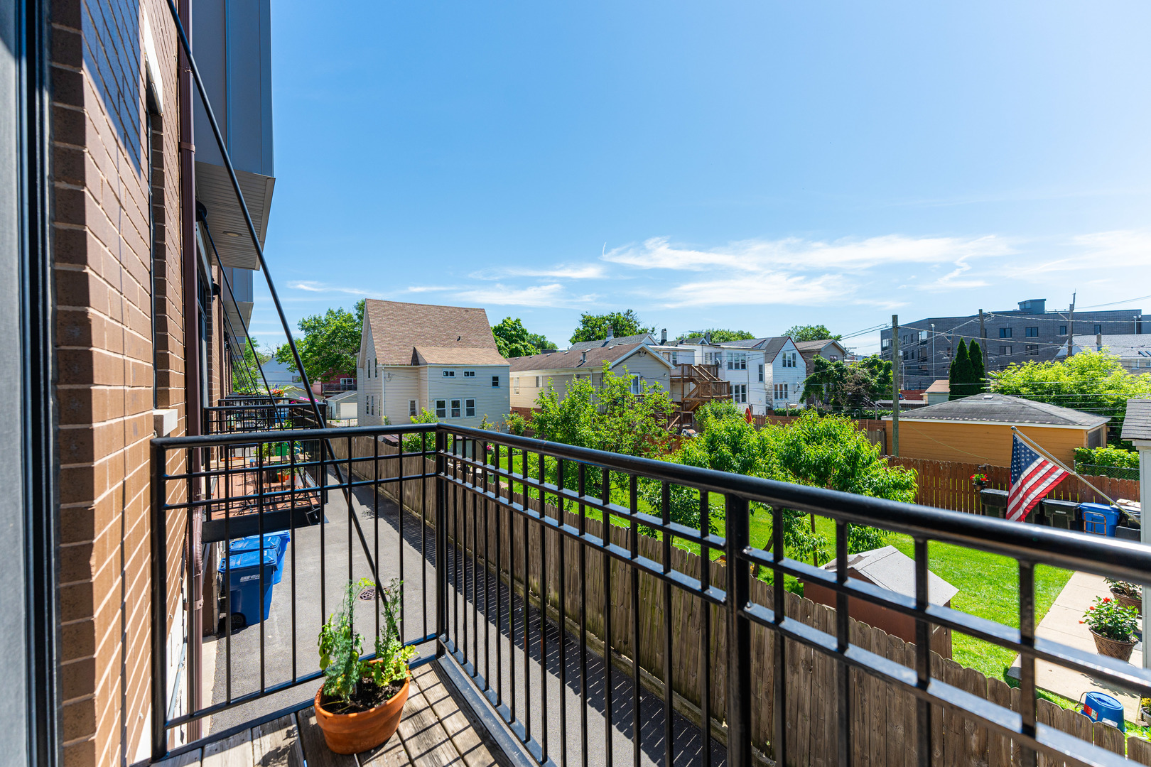 2060 N Stave Street Unit: 7
