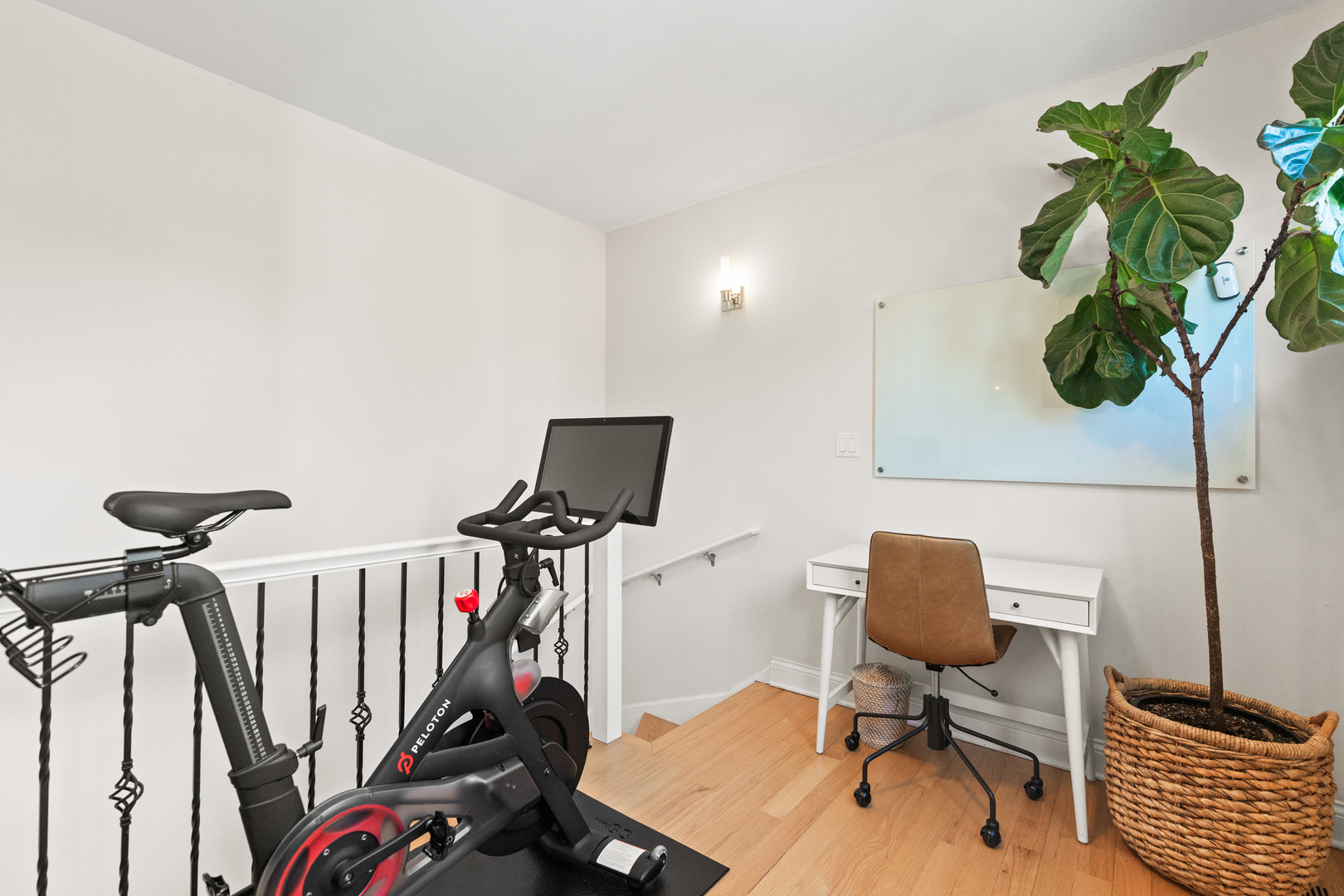 2060 N Stave Street Unit: 7