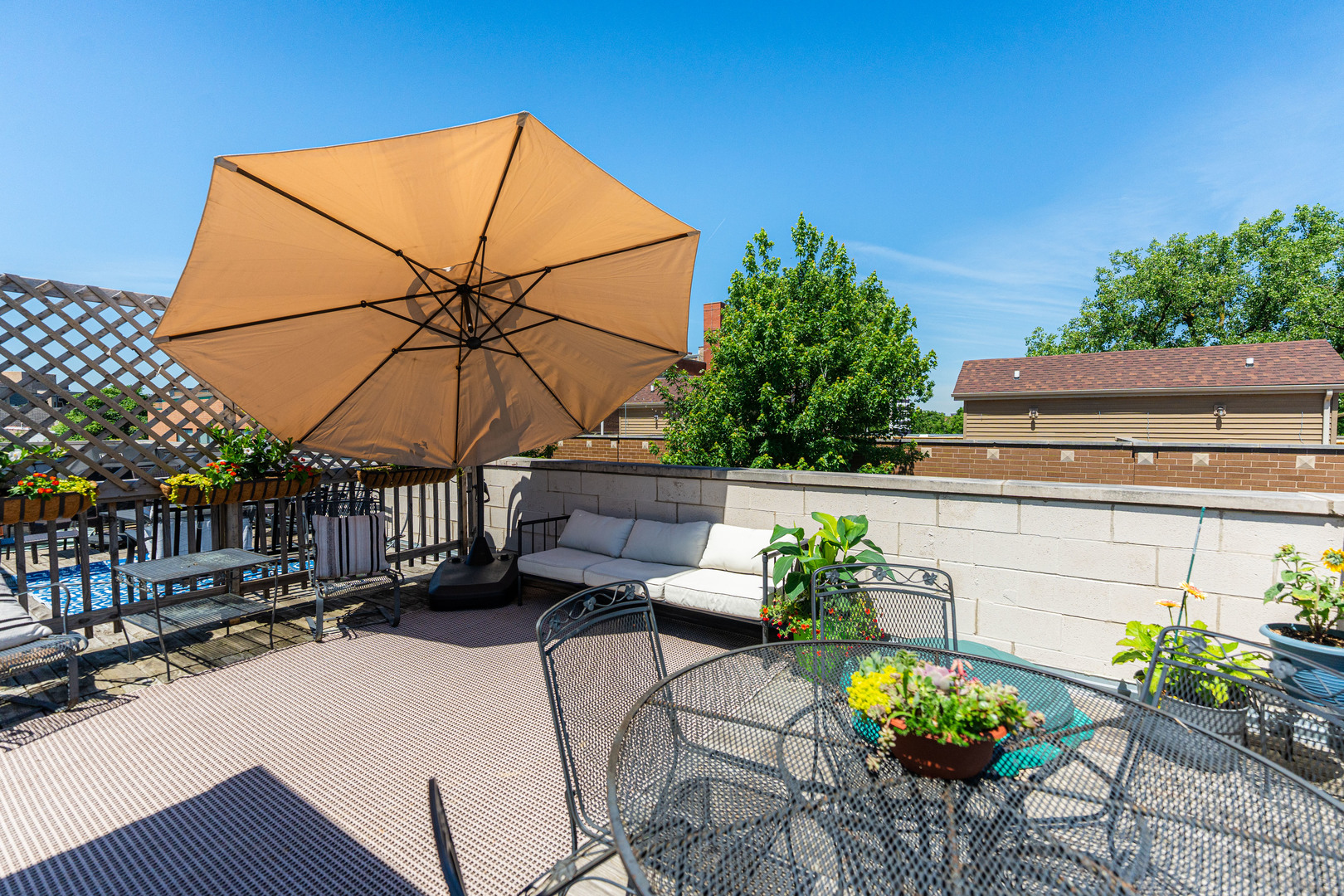 2060 N Stave Street Unit: 7