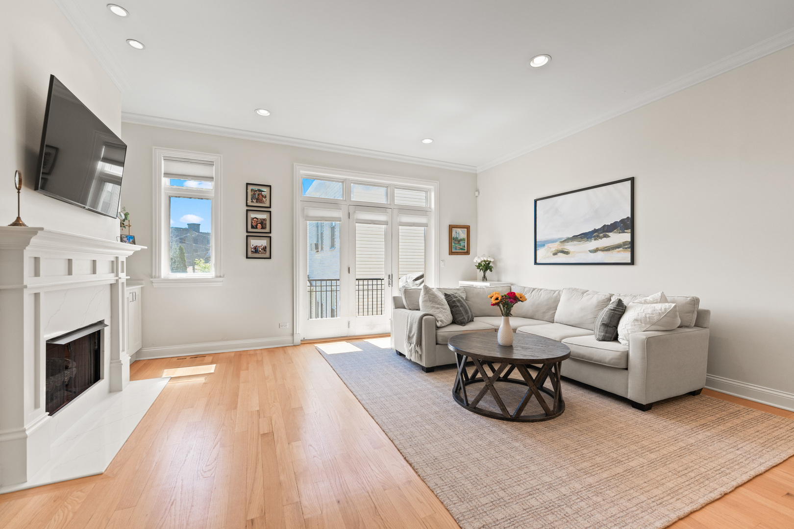 2060 N Stave Street Unit: 7