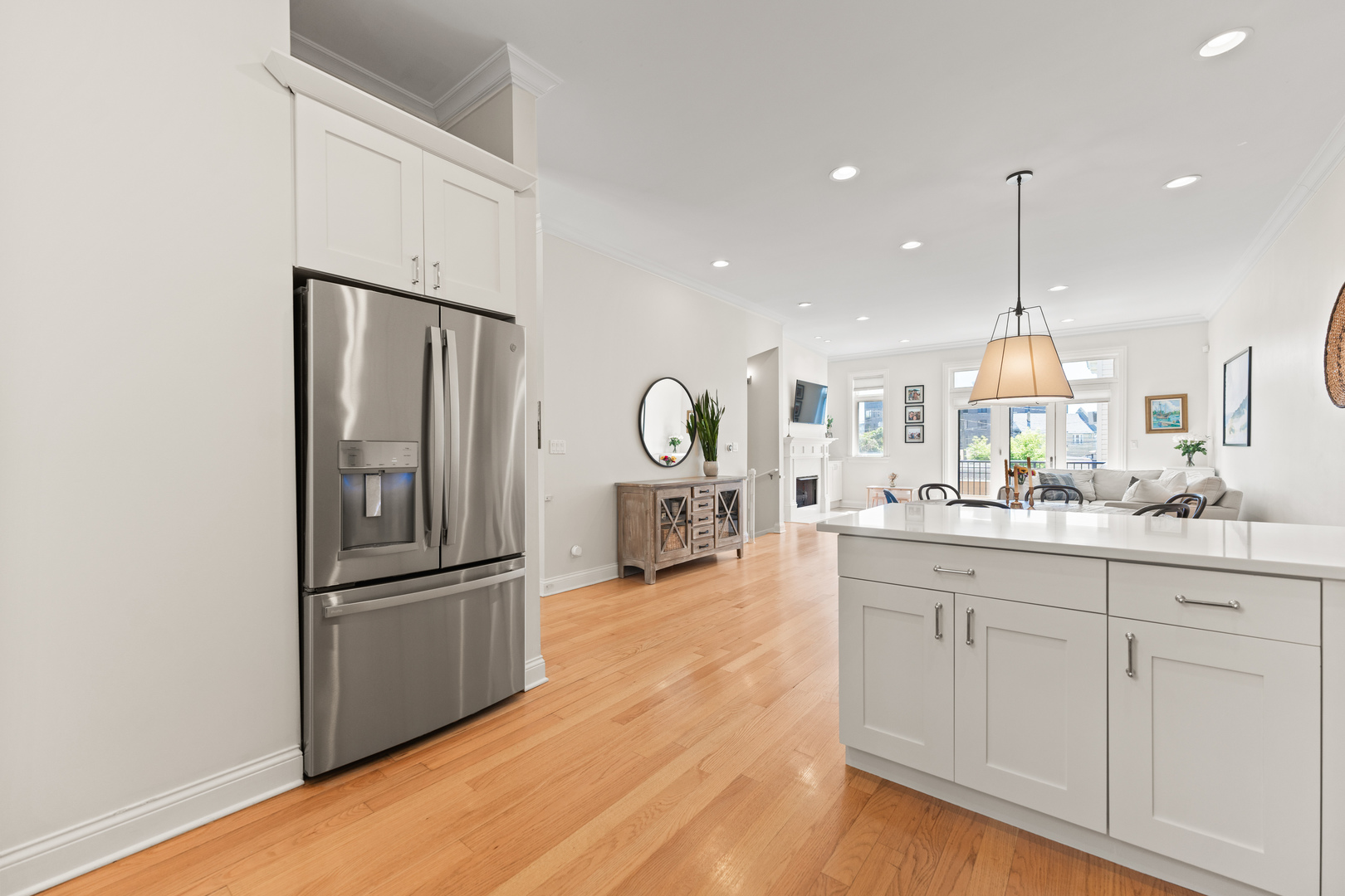 2060 N Stave Street Unit: 7