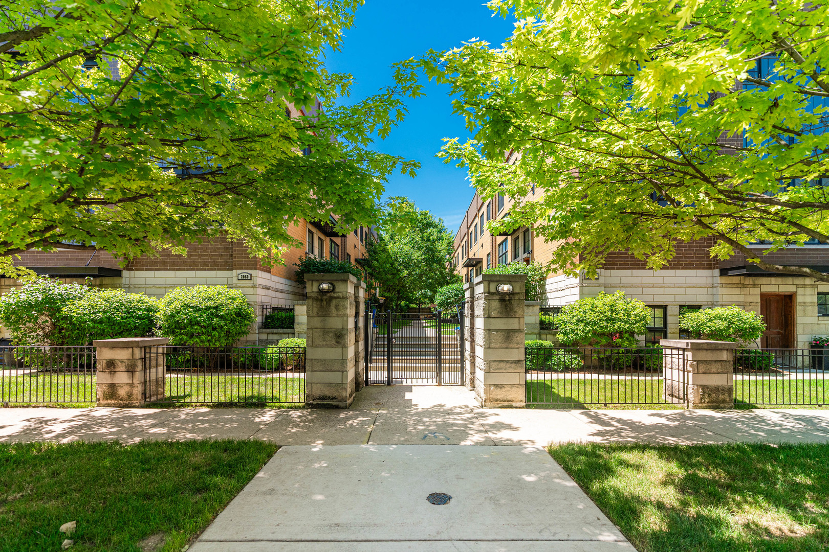 2060 N Stave Street Unit: 7