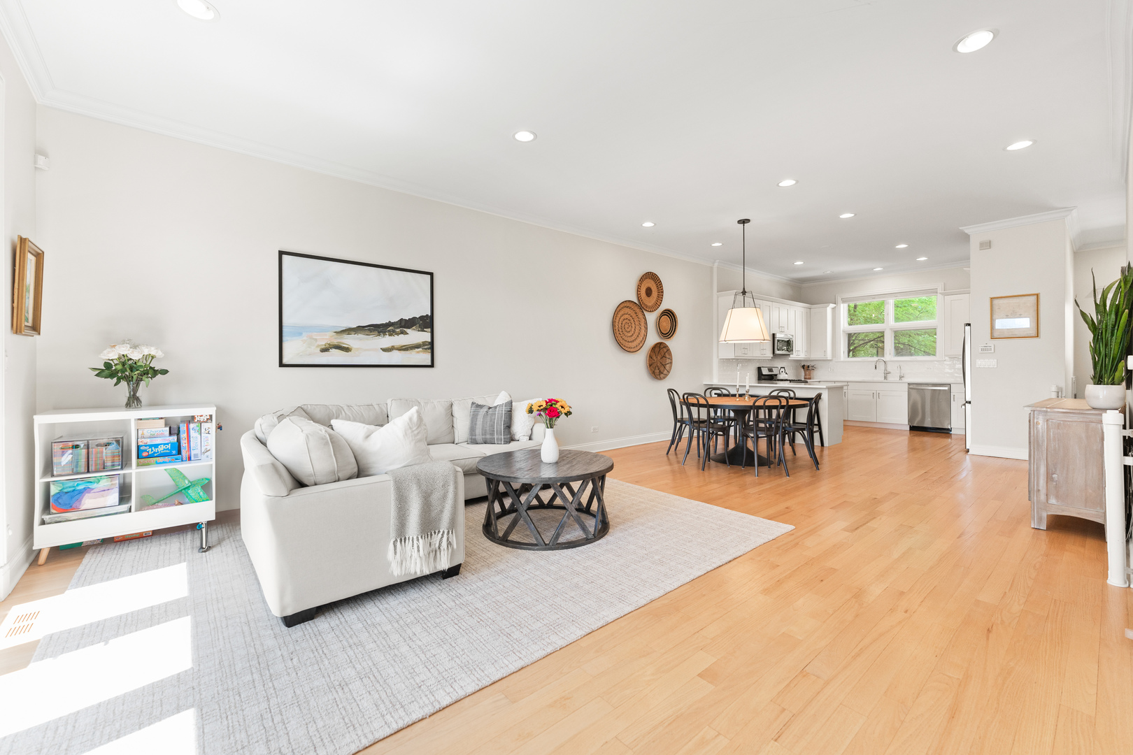 2060 N Stave Street Unit: 7