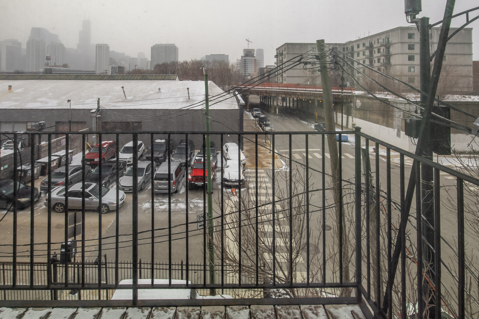 823 W Superior Street Unit: 3