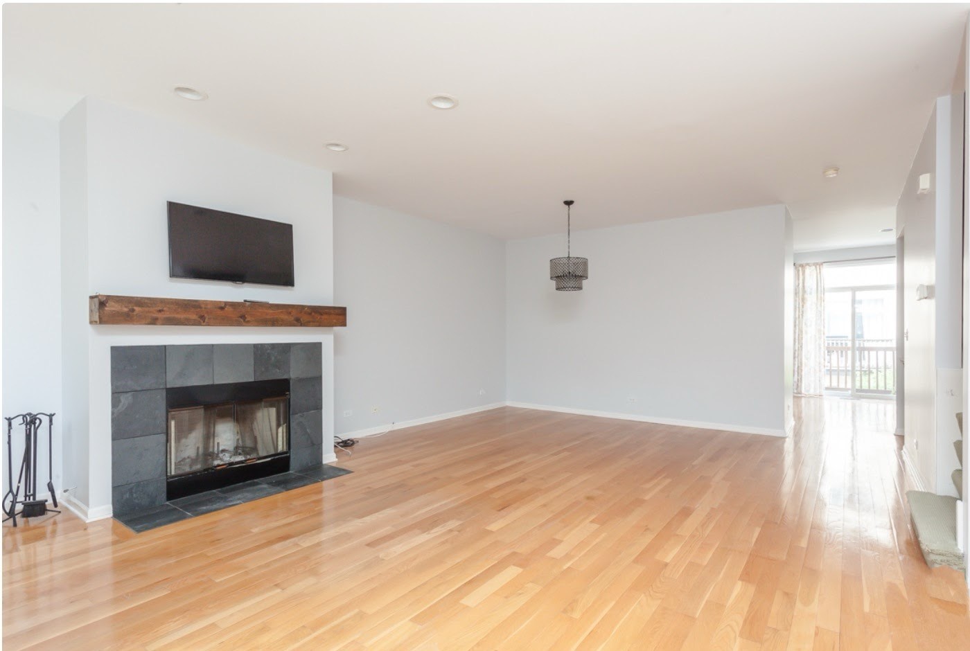 2606 W Bloomingdale Avenue