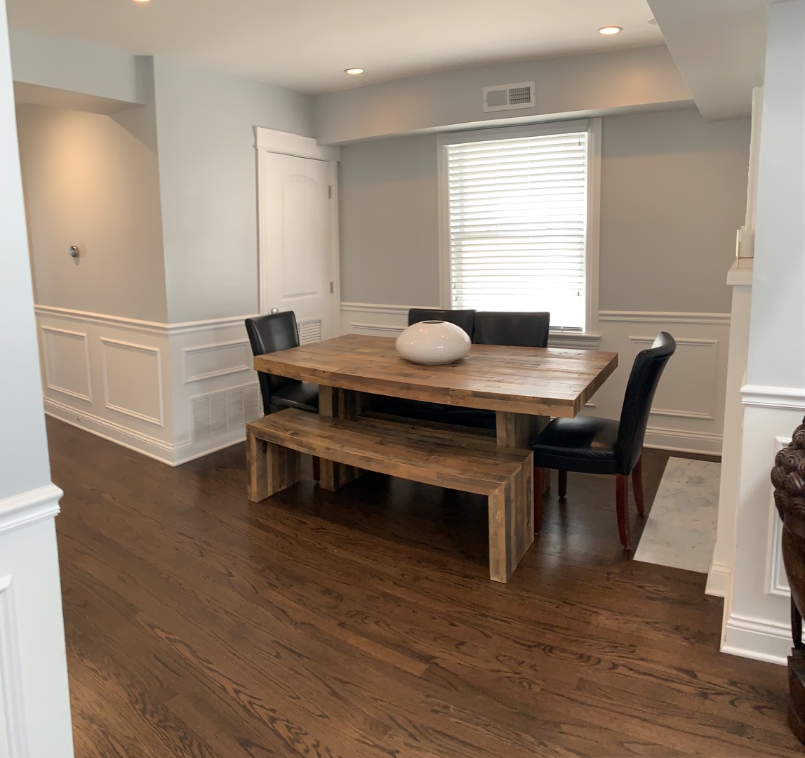 2423 N Marshfield Avenue Unit: 2