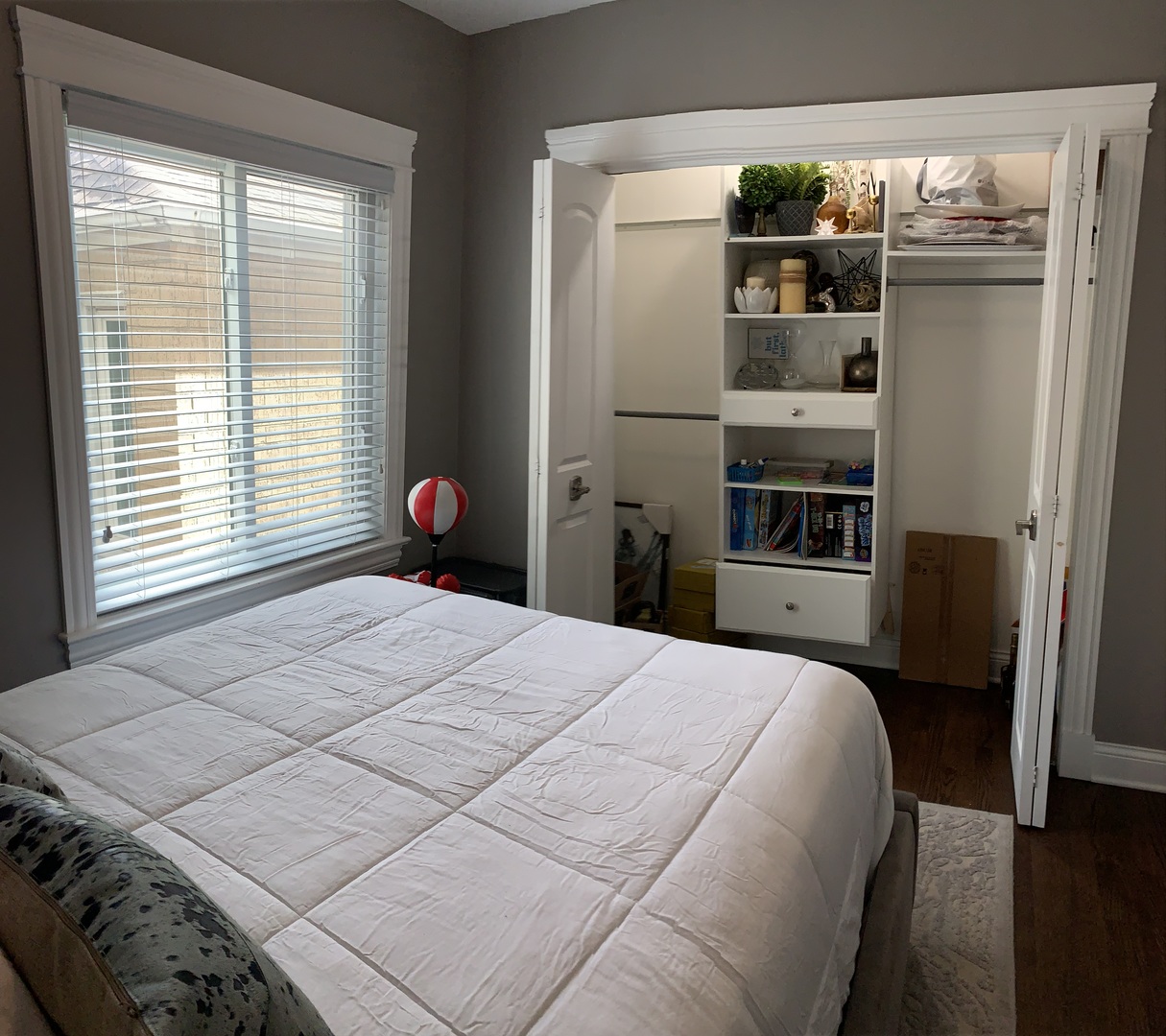2423 N Marshfield Avenue Unit: 2