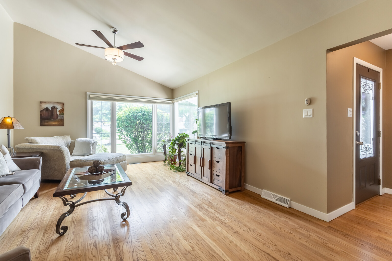 1116 Forest Road