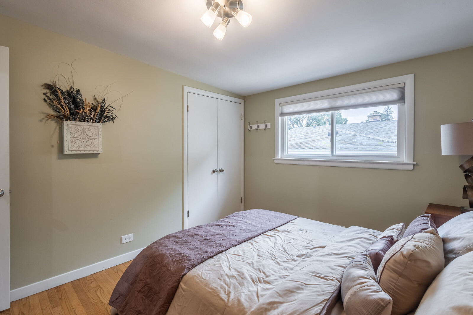 1116 Forest Road