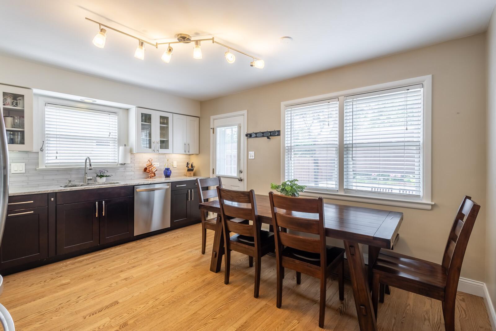 1116 Forest Road