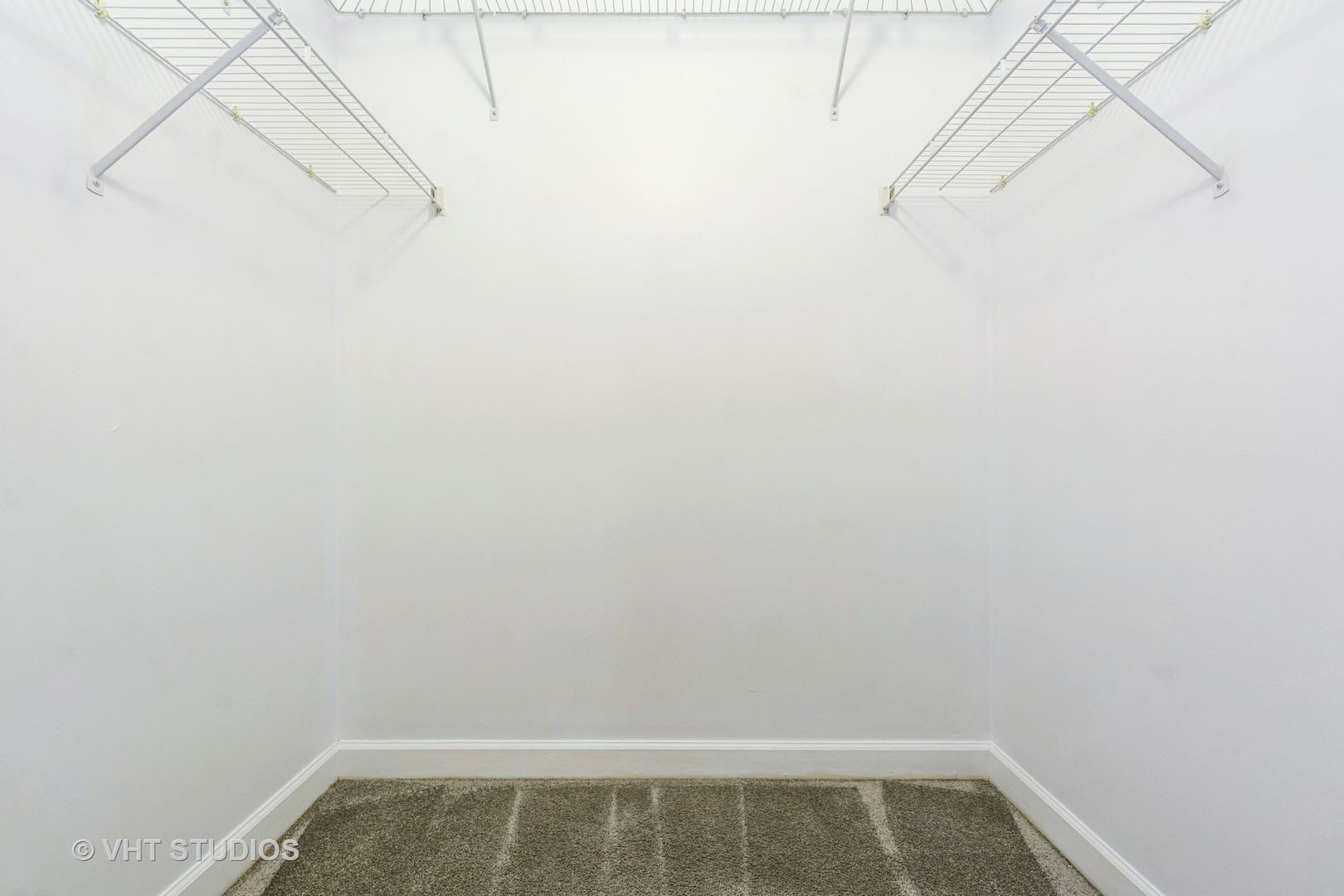 221 E Cullerton Street Unit: 404