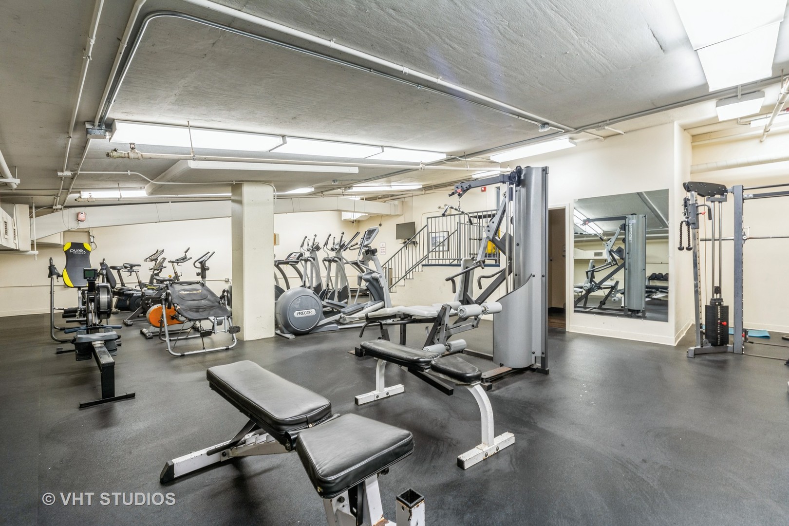 221 E Cullerton Street Unit: 404