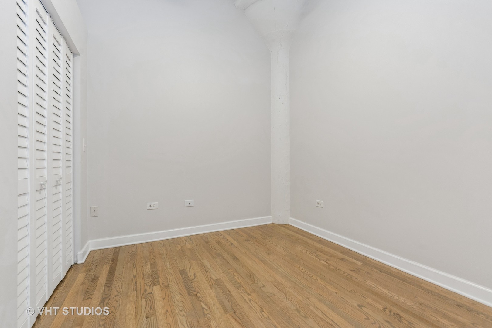 221 E Cullerton Street Unit: 404