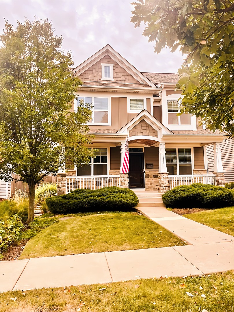 4936 Washington Street