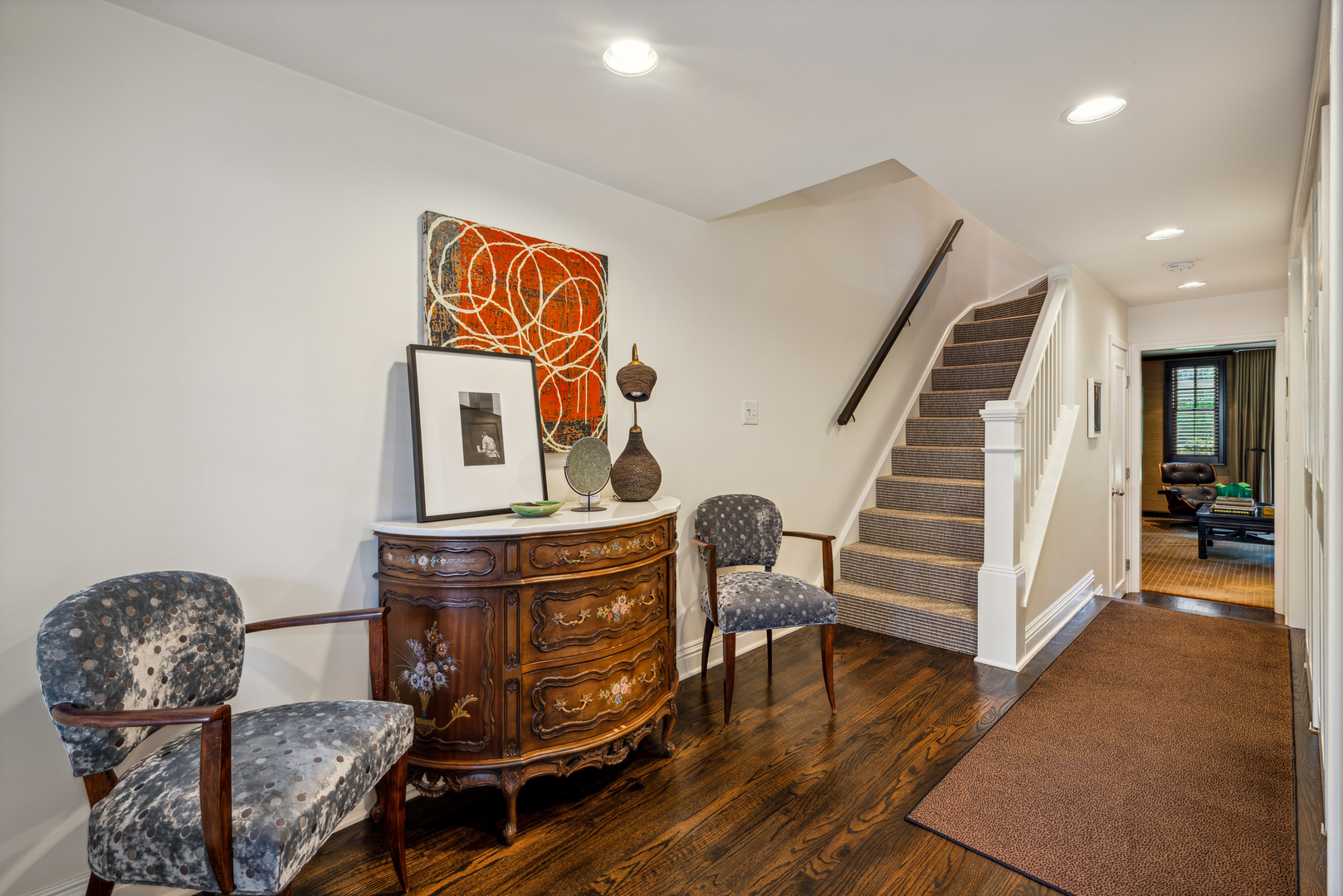 2650 N Southport Avenue Unit: I