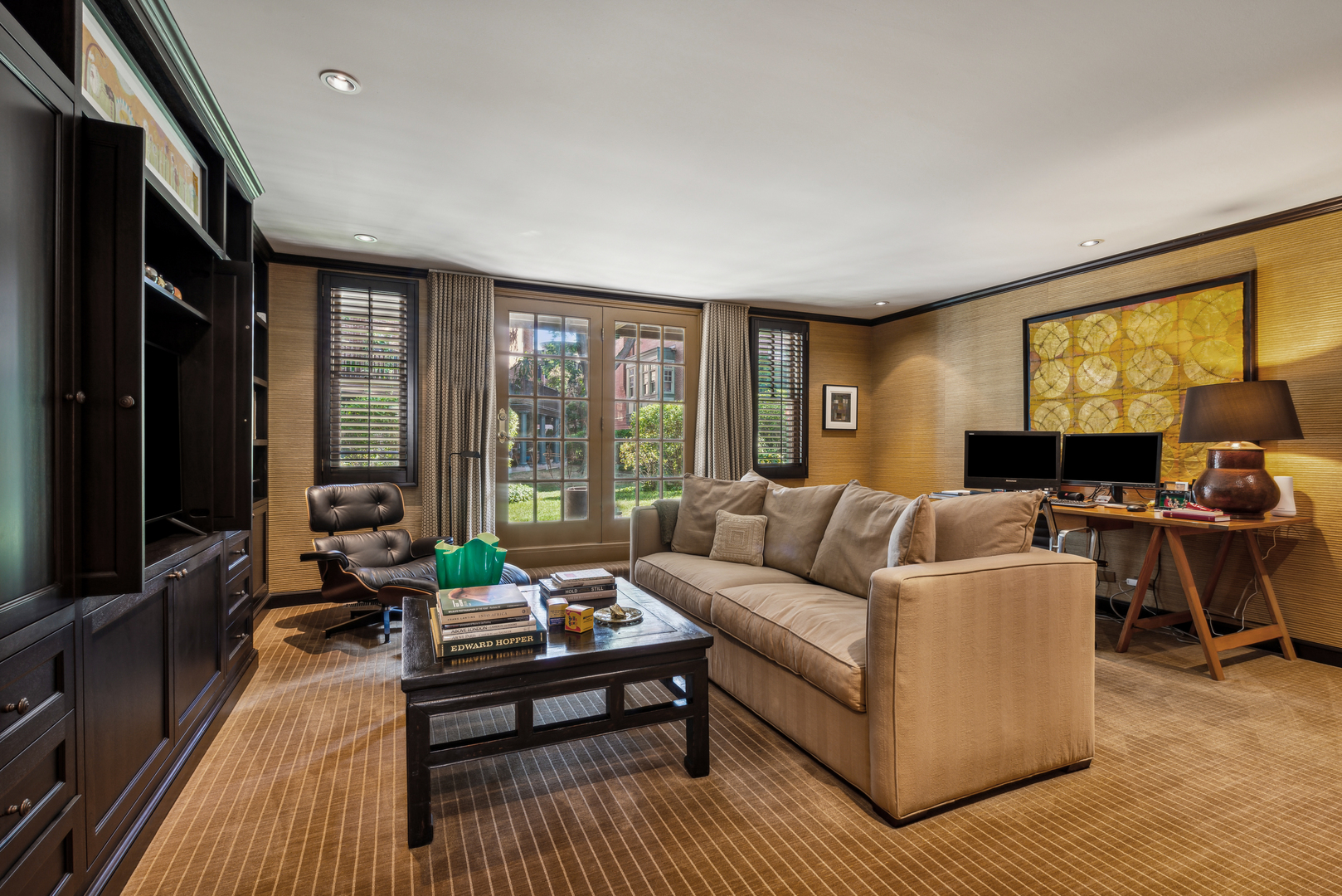 2650 N Southport Avenue Unit: I