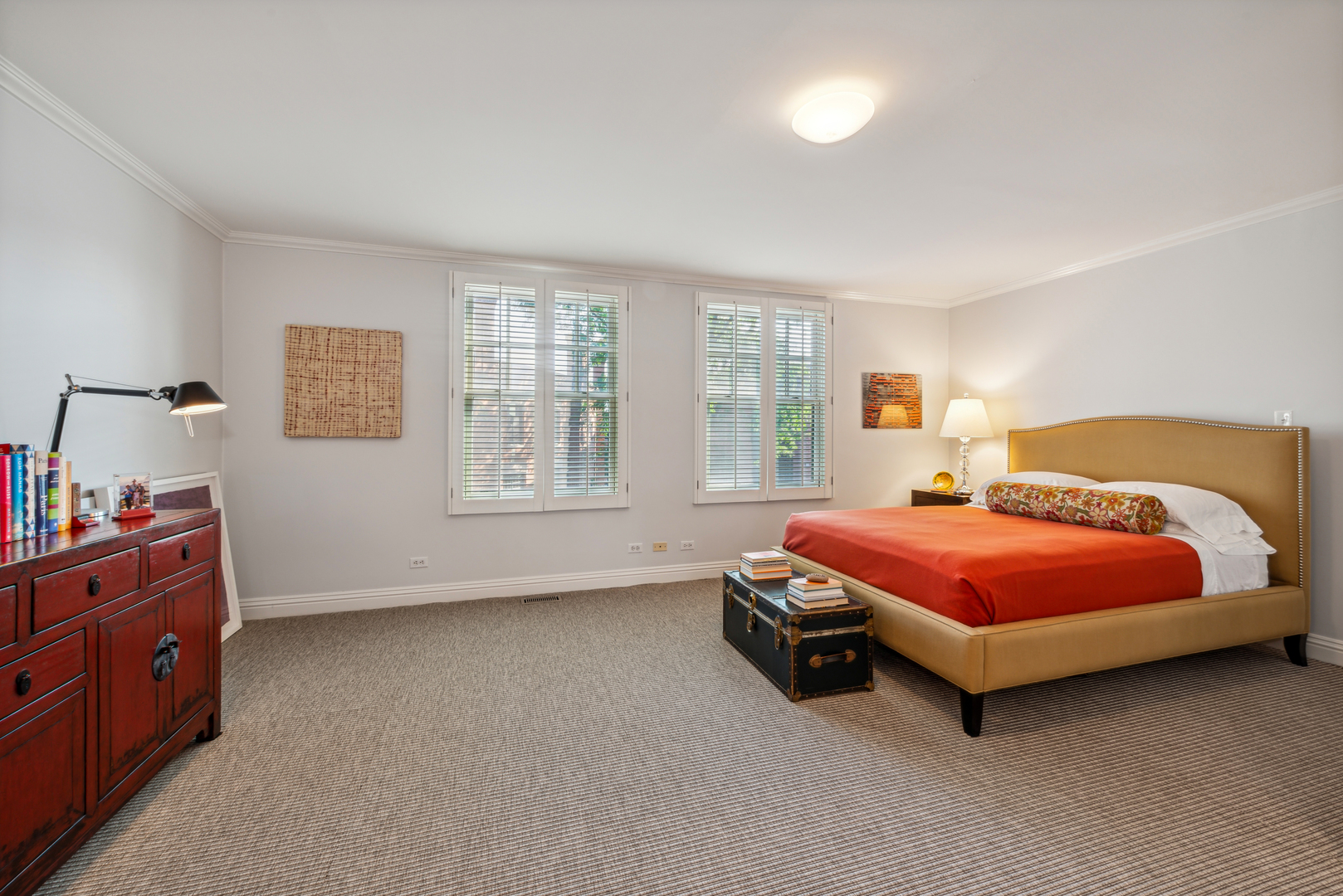 2650 N Southport Avenue Unit: I