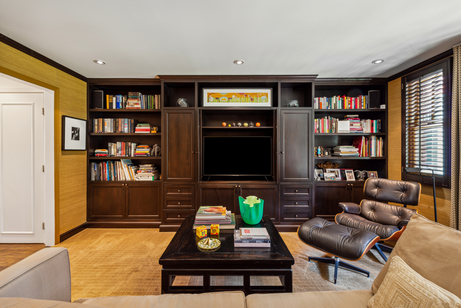 2650 N Southport Avenue Unit: I