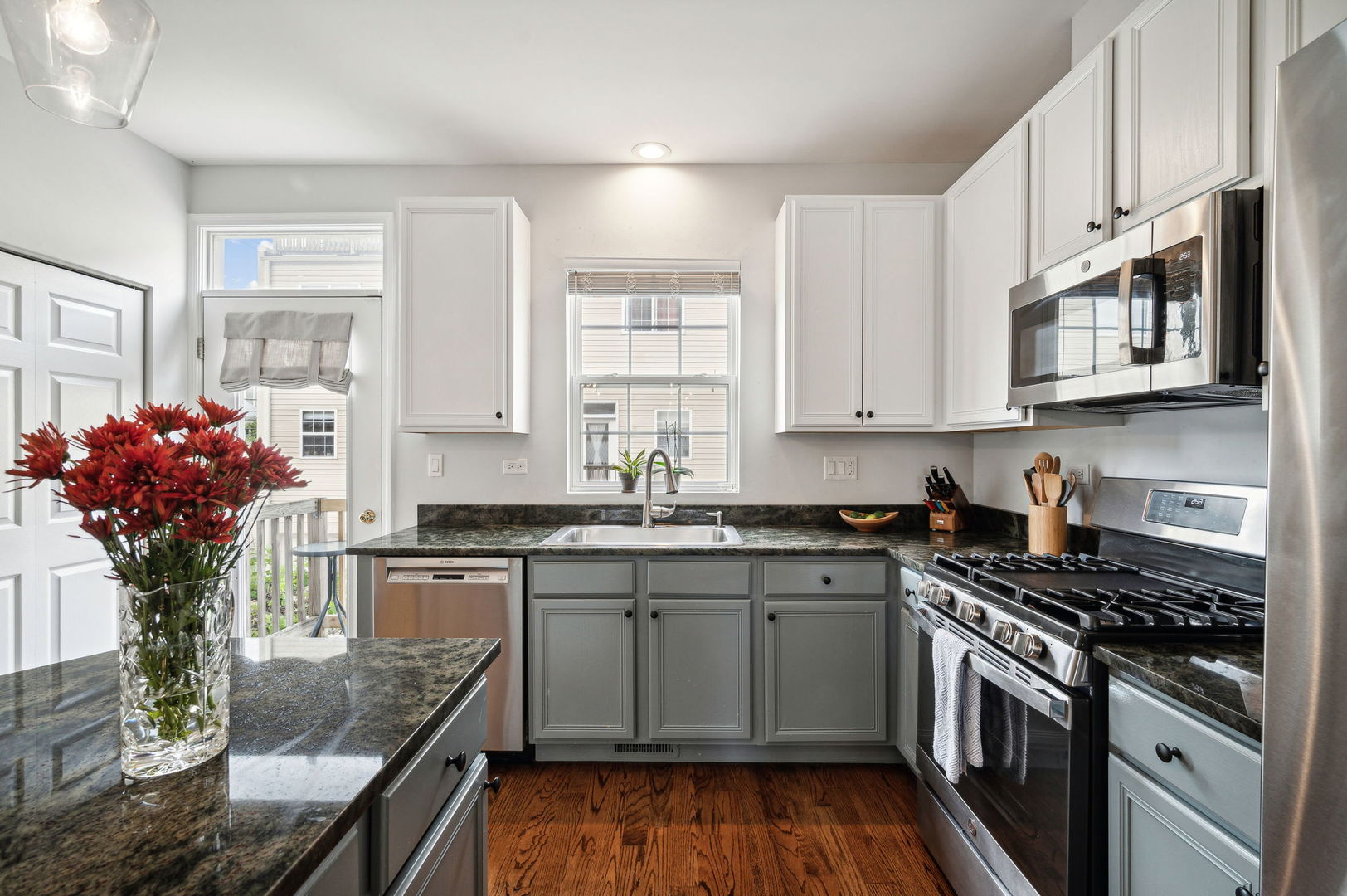 2608 W Bloomingdale Avenue