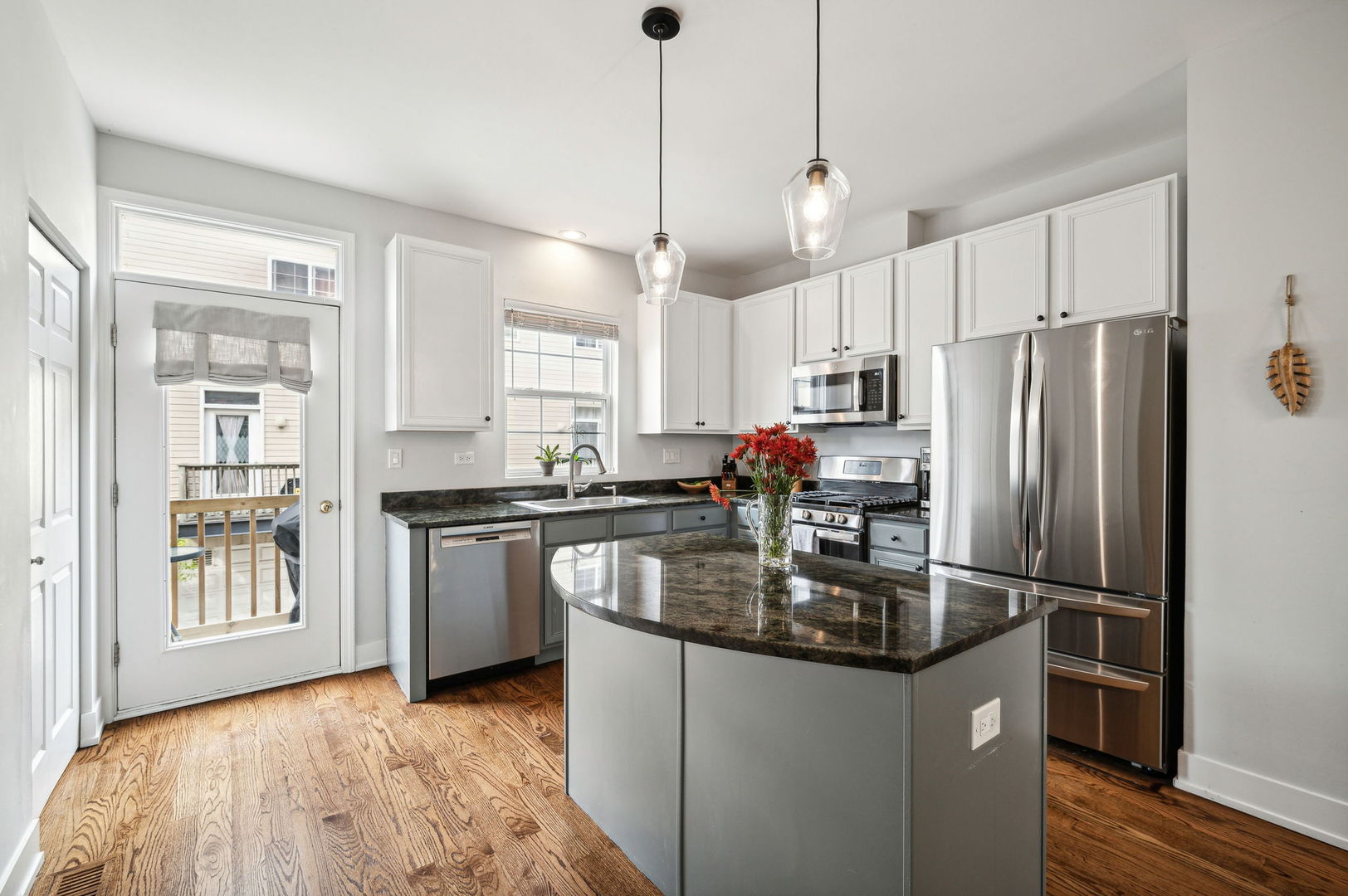 2608 W Bloomingdale Avenue