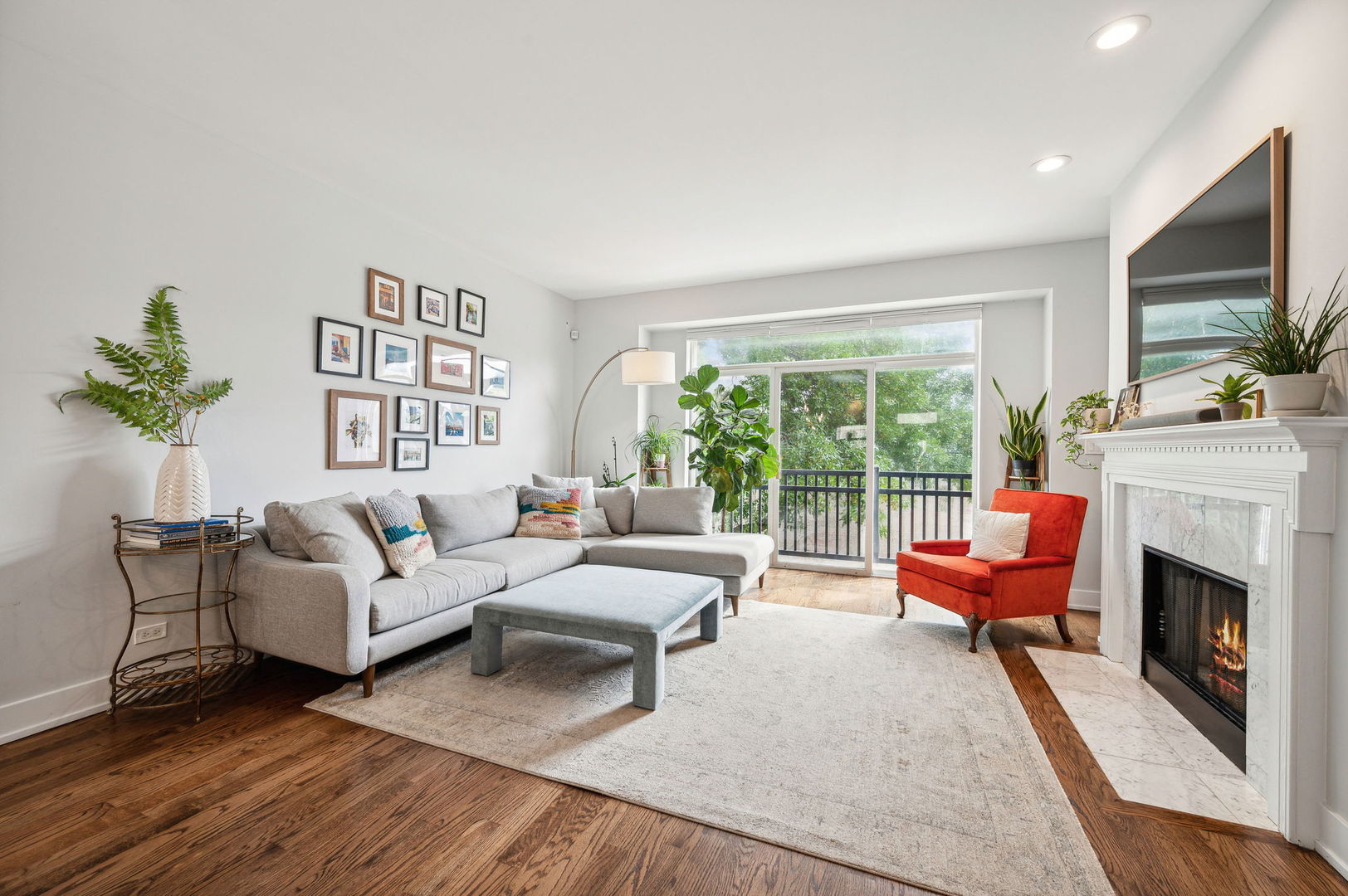 2608 W Bloomingdale Avenue