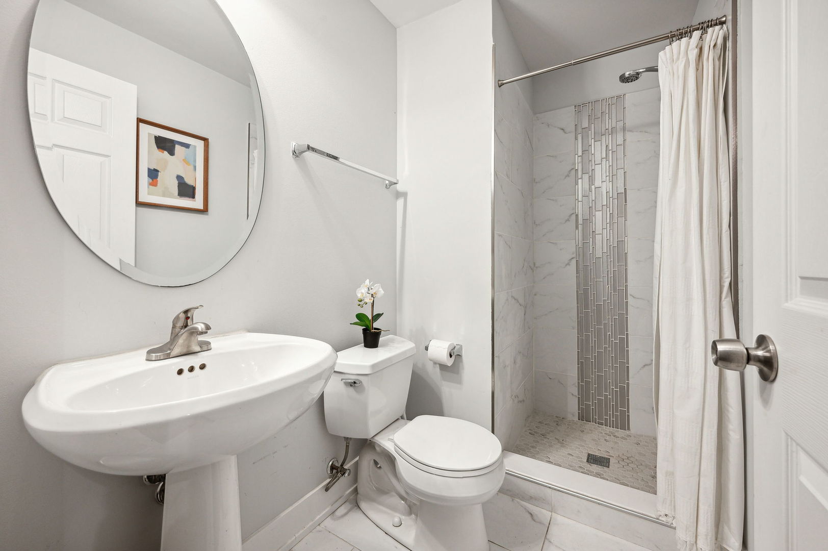 2608 W Bloomingdale Avenue