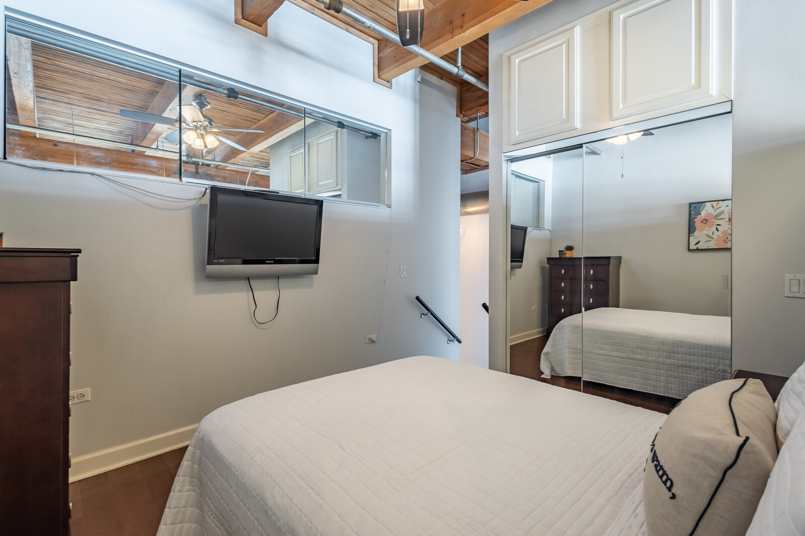 1632 S Indiana Avenue Unit: 606