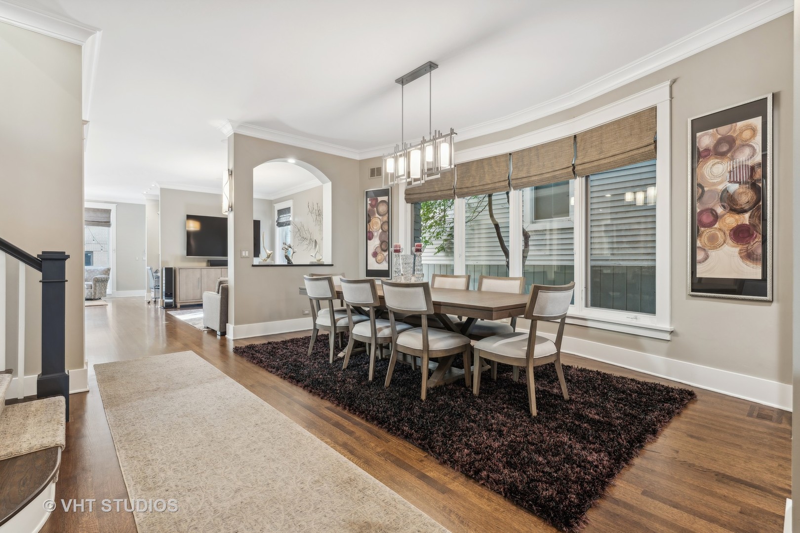 3041 N Seminary Avenue